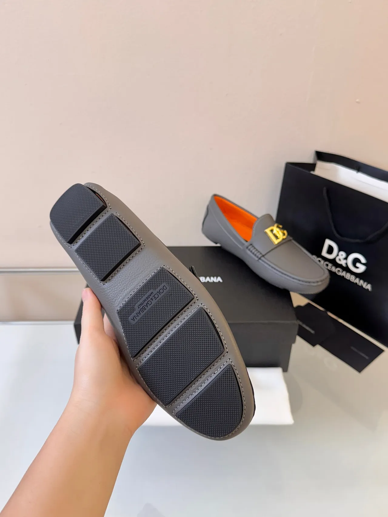 Dolce & Gabbana Portofino Gray Orange Pebbled Leather Contrast Lining Loafer