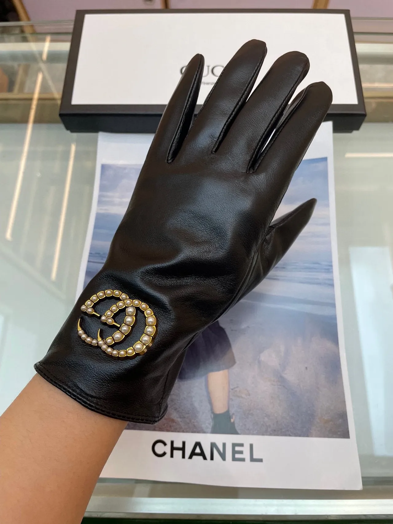 Gucci GG Marmont-inspired Black Gold Smooth Pearl-Embellished Interlocking G Logo Leather Gloves