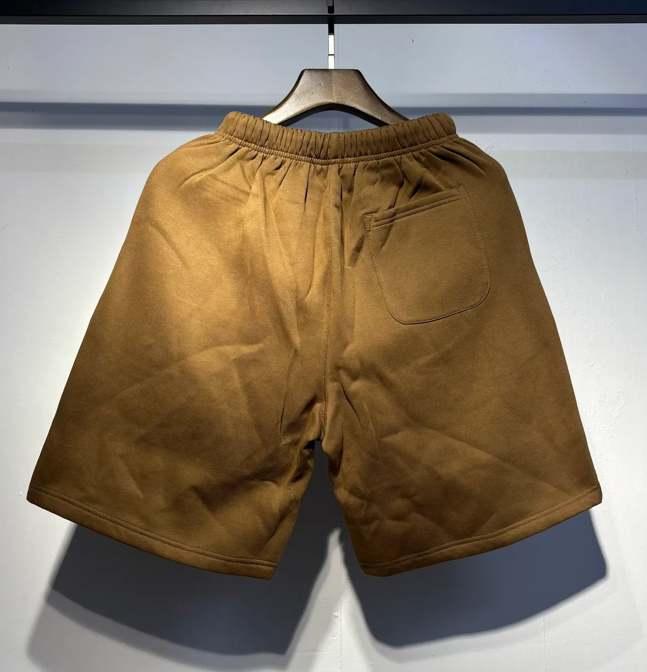 Amiri Script Logo Gradient Dot Shorts