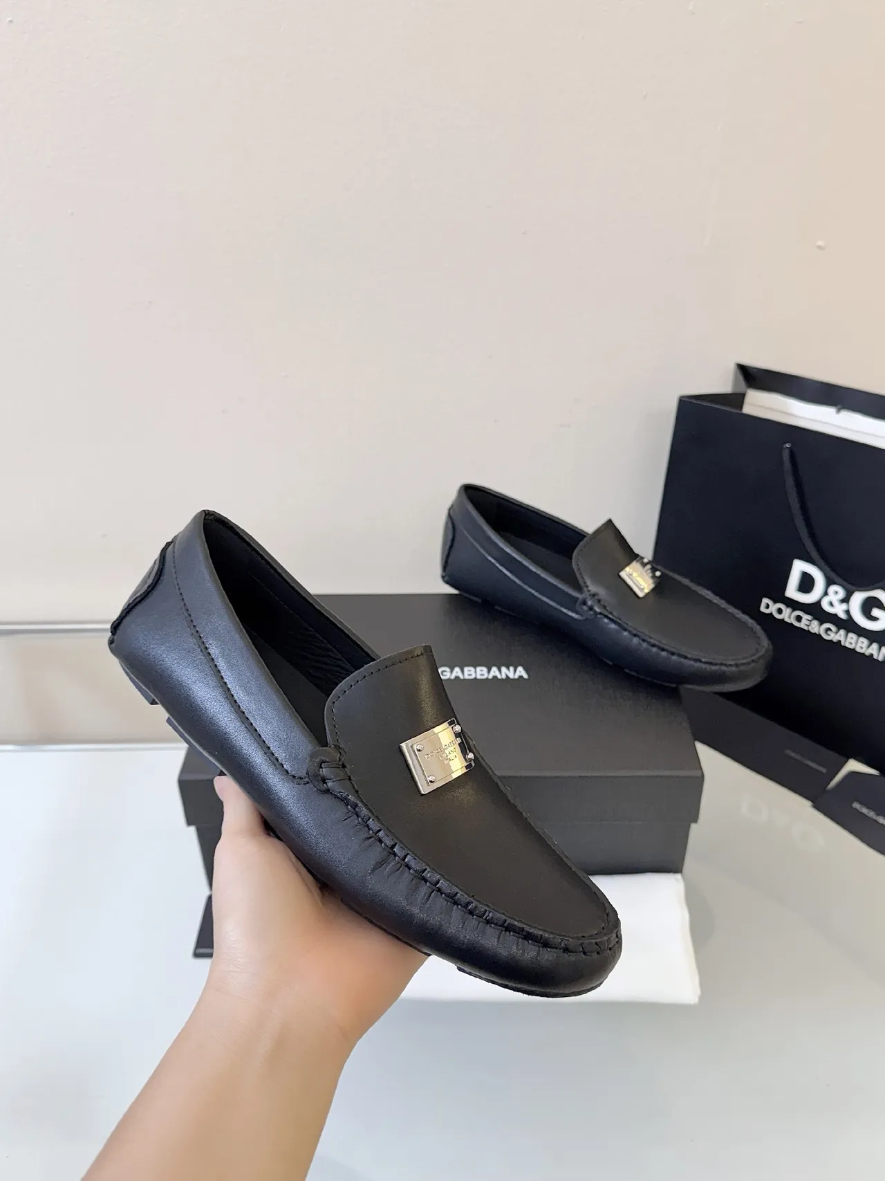 Dolce & Gabbana Portofino Black Leather Metal Plaque Loafers