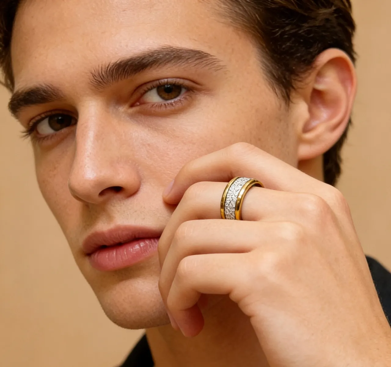 Gucci Wide Band Dual-Tone Textured Ring