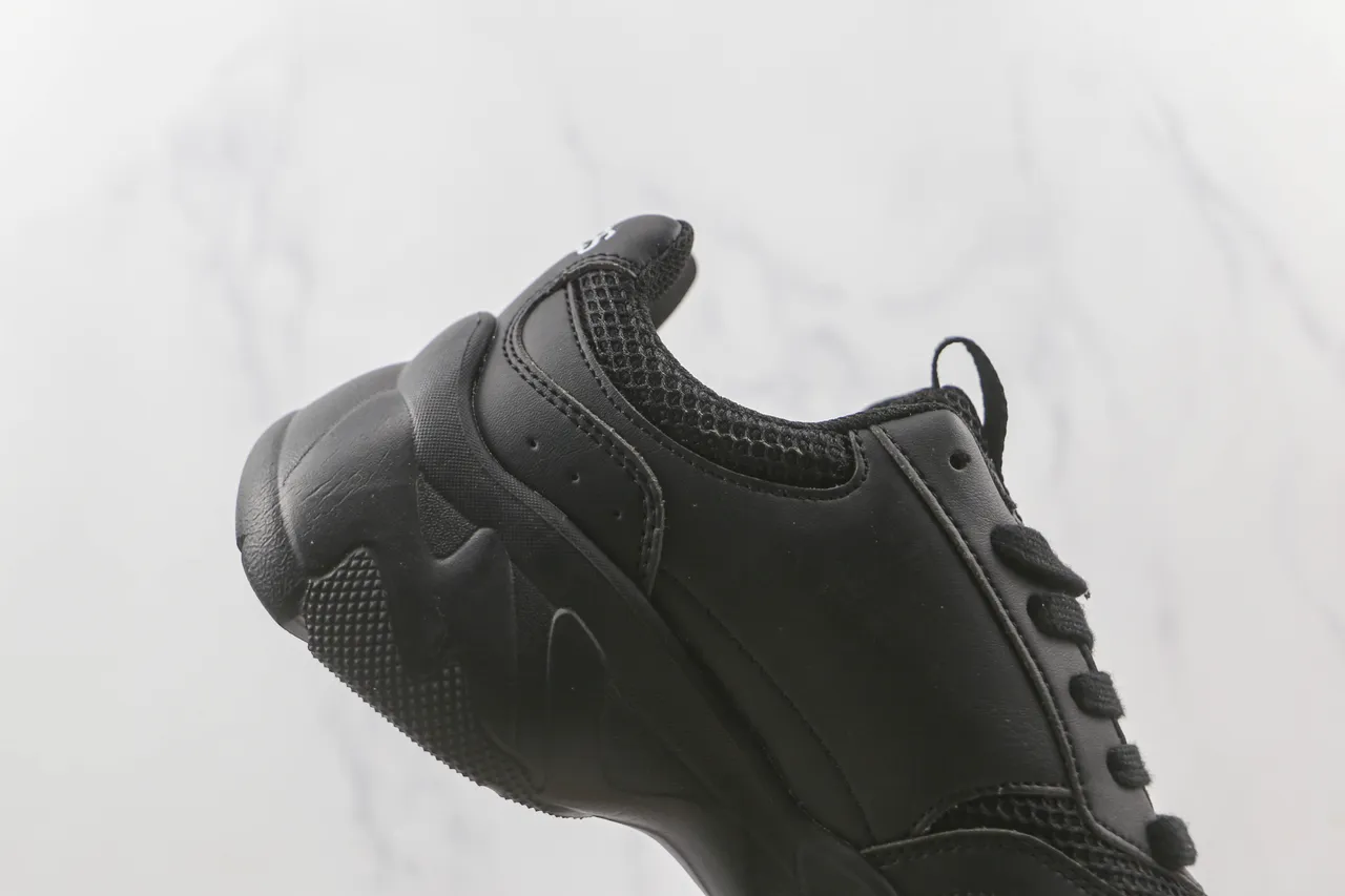New Era Black Mesh And Synthetic Upper Oversized White NY Logo Chunky Sneakers
