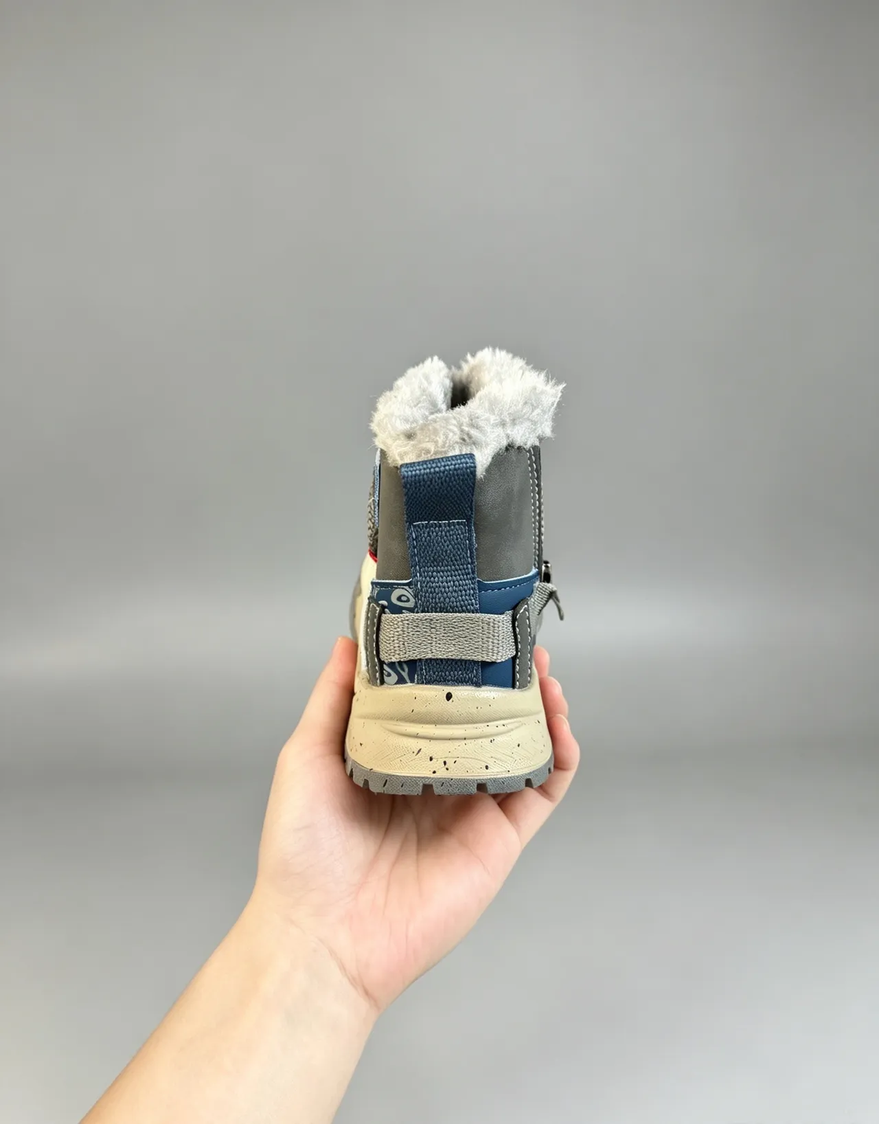 UGG Beige Gray Shearling-Lined Chunky Tread Sole Snow Boots
