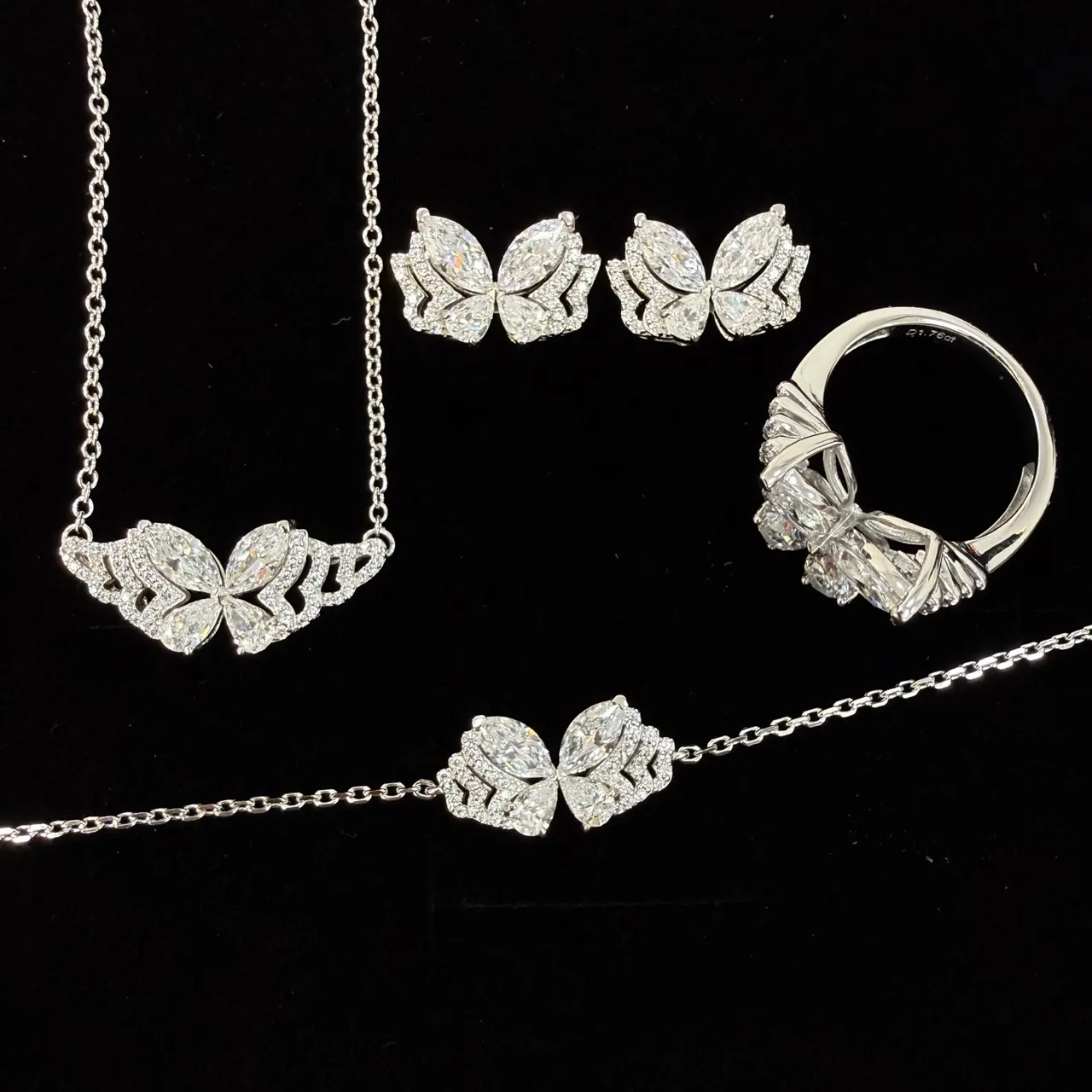 Tiffany & Co. Silver White Floral Motif Marquise-Cut Stones Bracelet