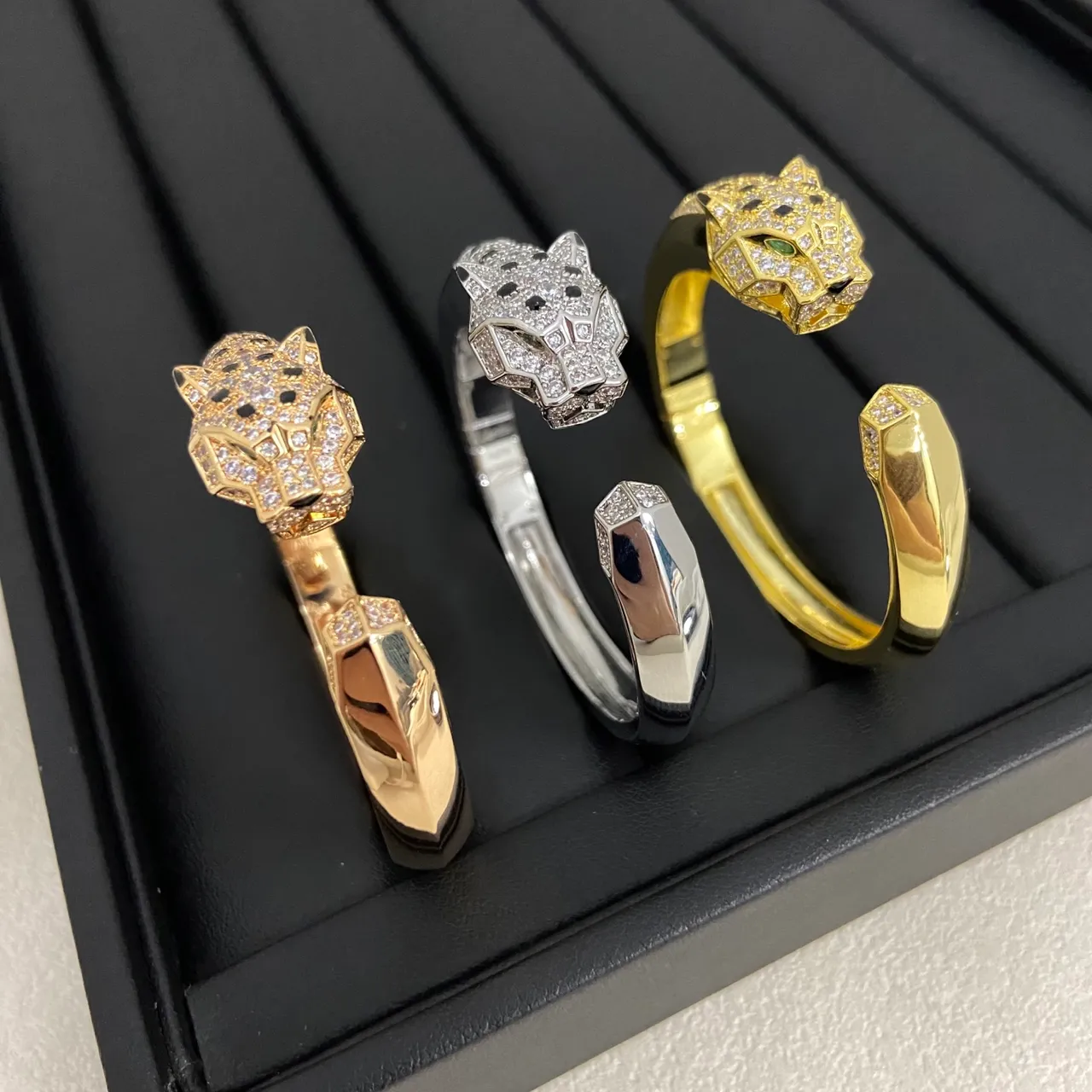 Cartier Panthère Panther Head Pavé-Set Open-Cuff Bracelet