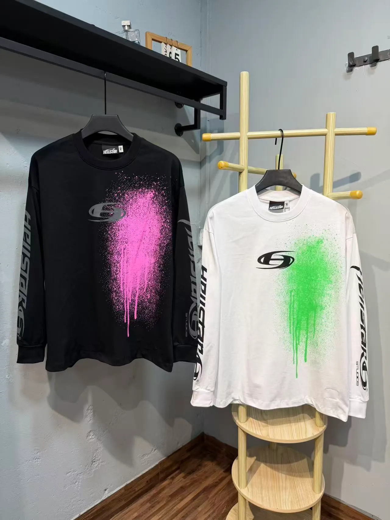 Hellstar Spray Graphic Long-Sleeve T-Shirt