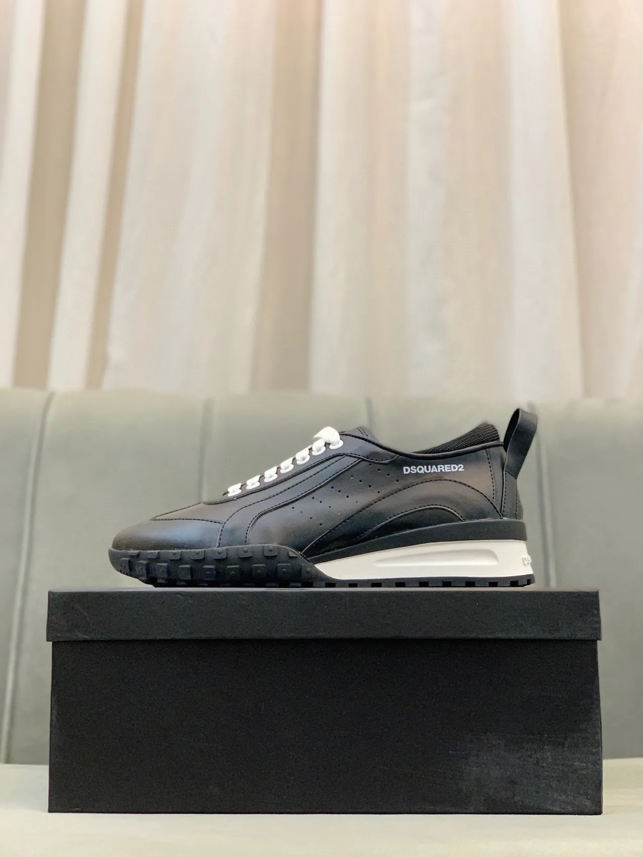 Dsquared2 ICON Black and White Lifestyle Sneakers