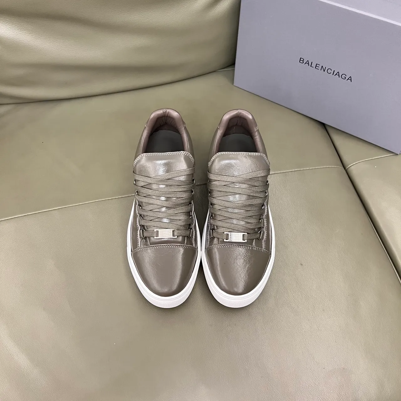 Balenciaga Gray White Metallic Leather Crisscross Lacing Lifestyle Sneakers