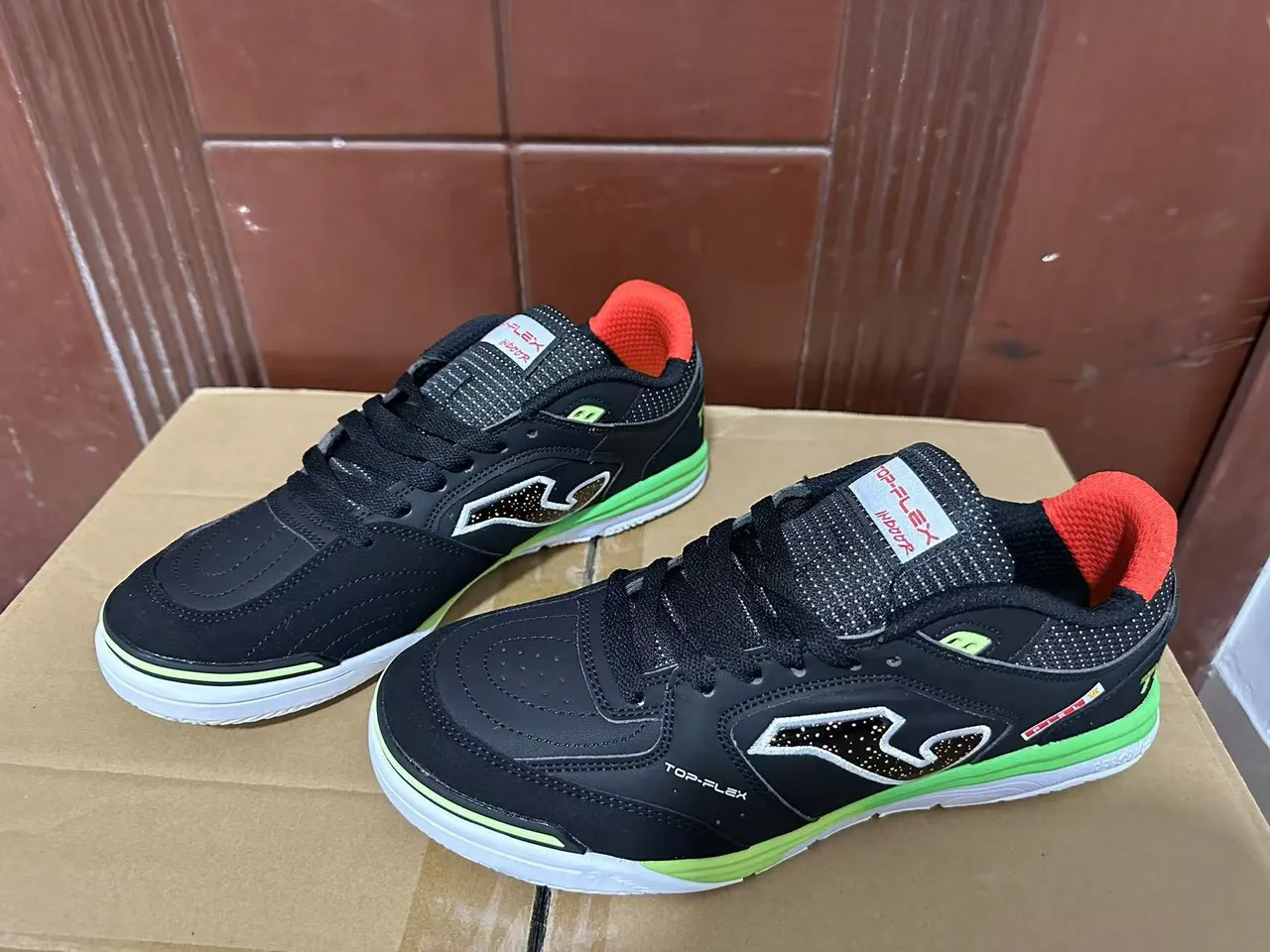 Joma Top-Flex White Neon Yellow Teal Lifestyle Sneakers