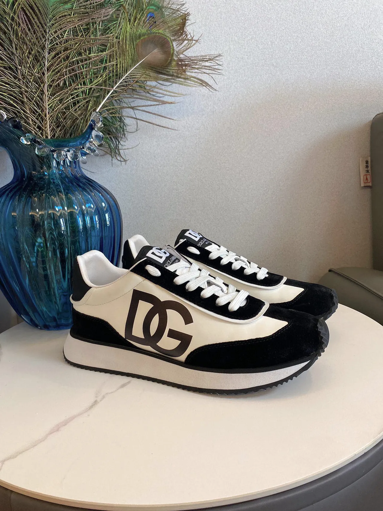 DC Shoes Black Beige Retro Runner Silhouette Suede And Leather Paneling Lifestyle Sneakers