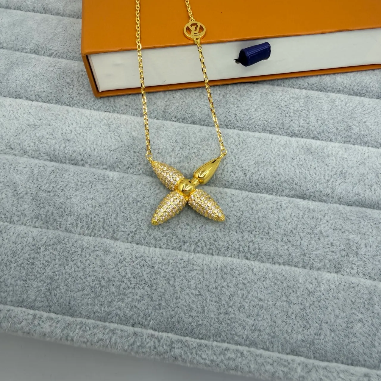 Louis Vuitton Blossom Gold Silver Pavé-Set Crystal Petals Four-Petal Floral Pendant Necklace