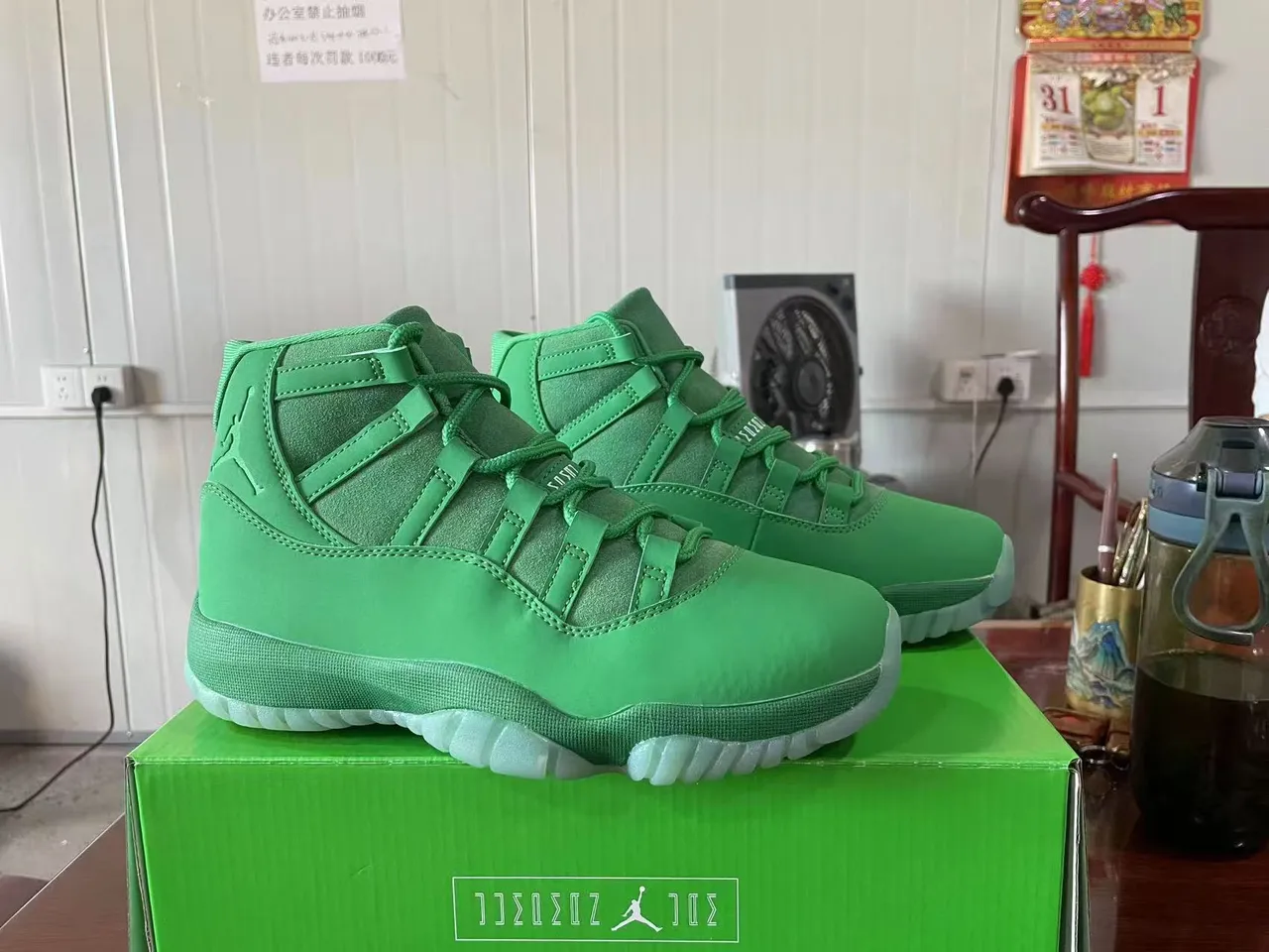 Air Jordan 11 Monochromatic Green High-Top Basketball Shoes