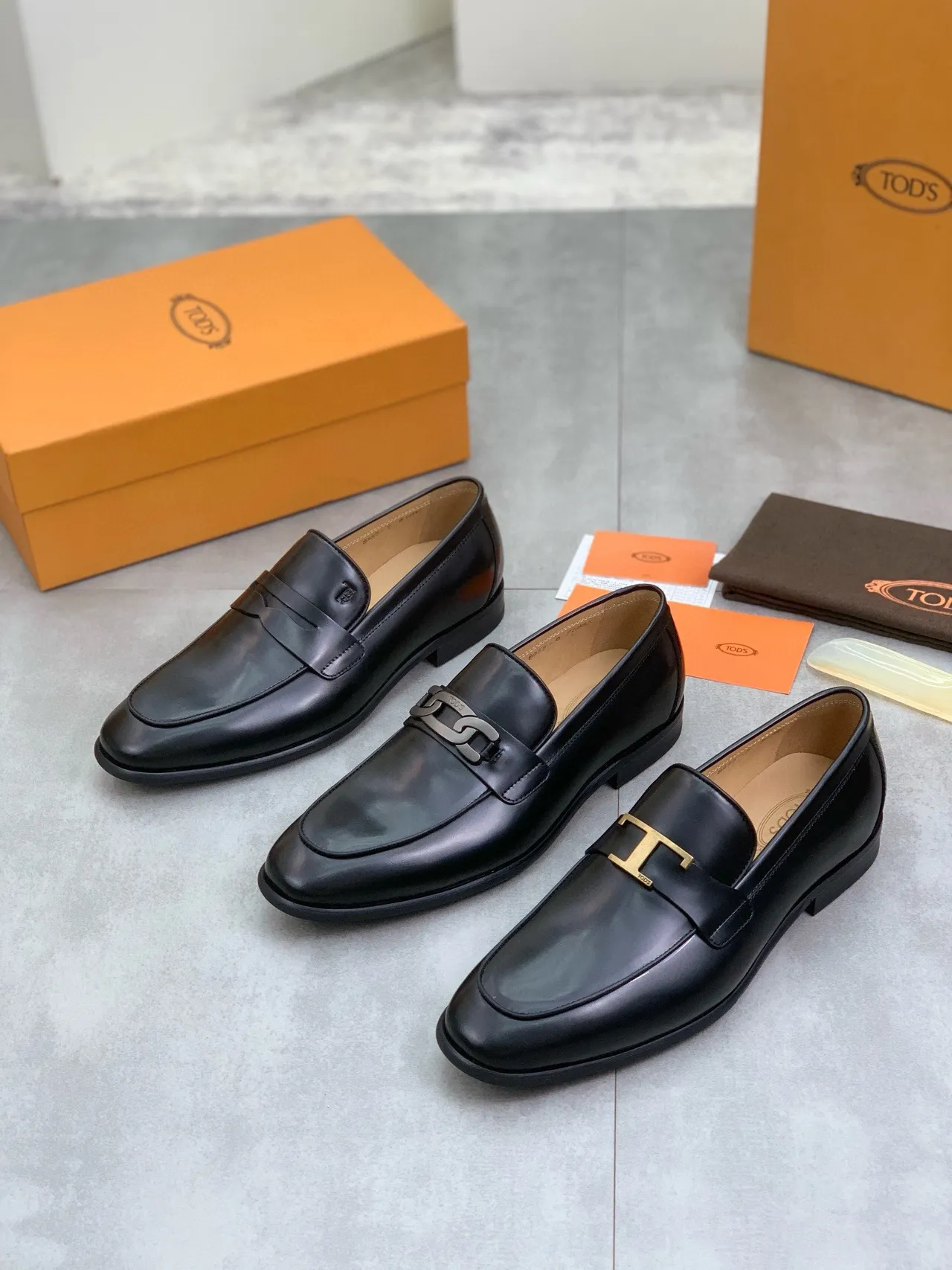 Tod's Horsebit Loafer Black Leather Slip-On Loafers