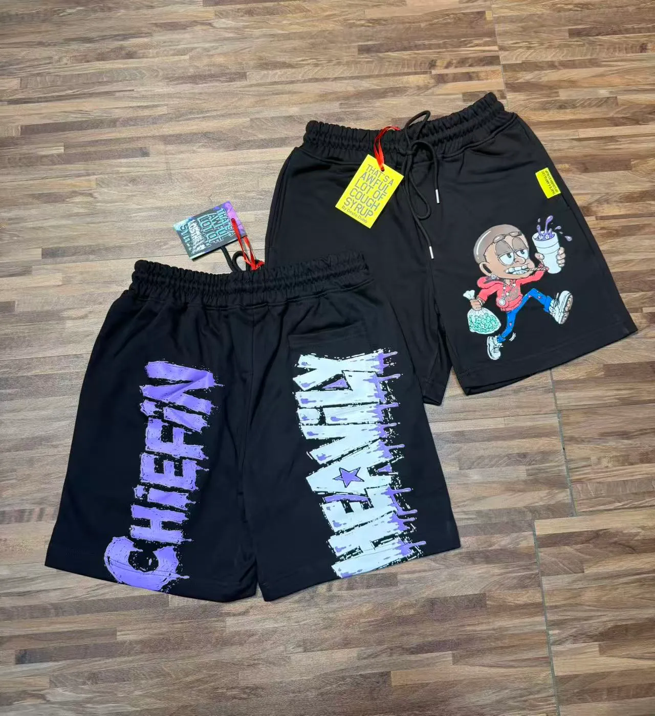 Black Graphic Print Elastic Waist Shorts