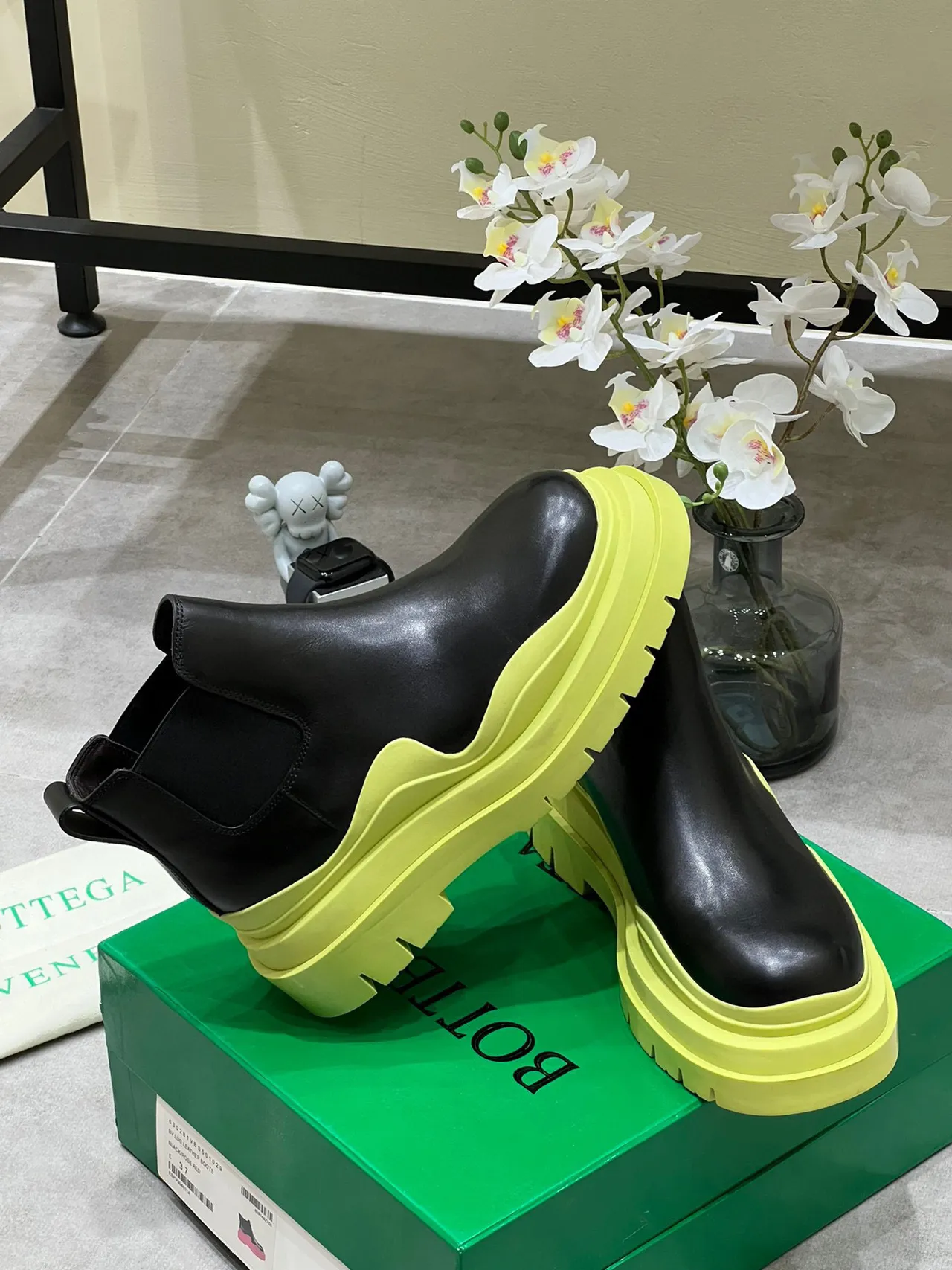 Bottega Veneta Le Cagole Black and Lime Yellow Chelsea Boots