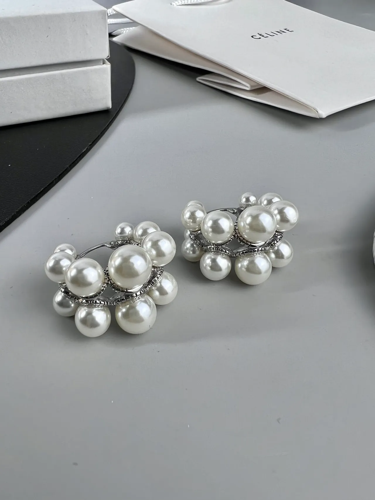 Céline White Silver Pearl Cluster Metal Jewelry