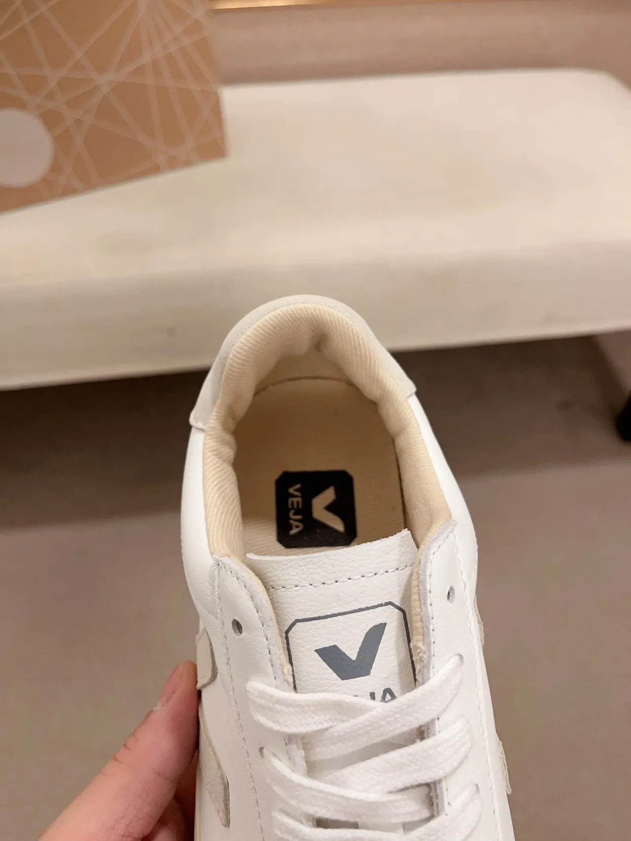 VEJA White Beige Low-Top Leather Upper Lifestyle Sneakers