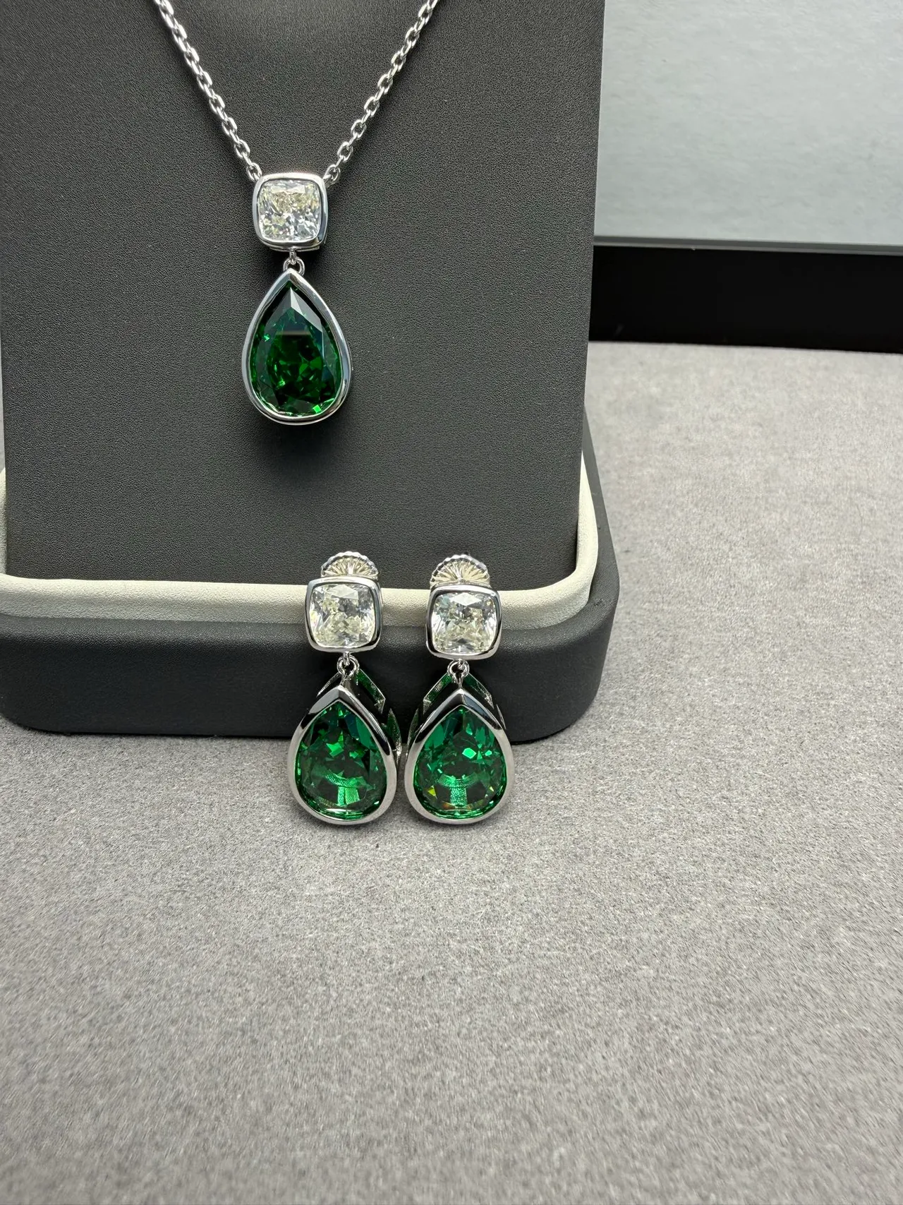 Green Silver Oval Gemstone Center Halo Of Clear Pavé Stones Necklace