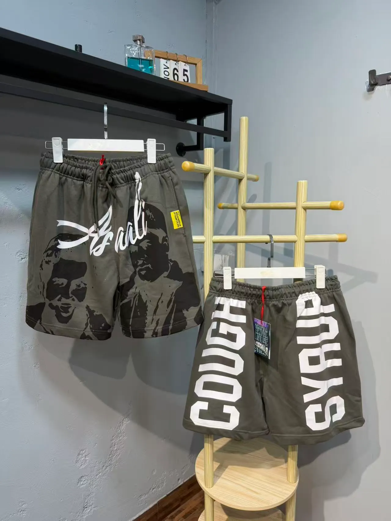 Graphic-Print Elastic-Waist Drawstring Shorts