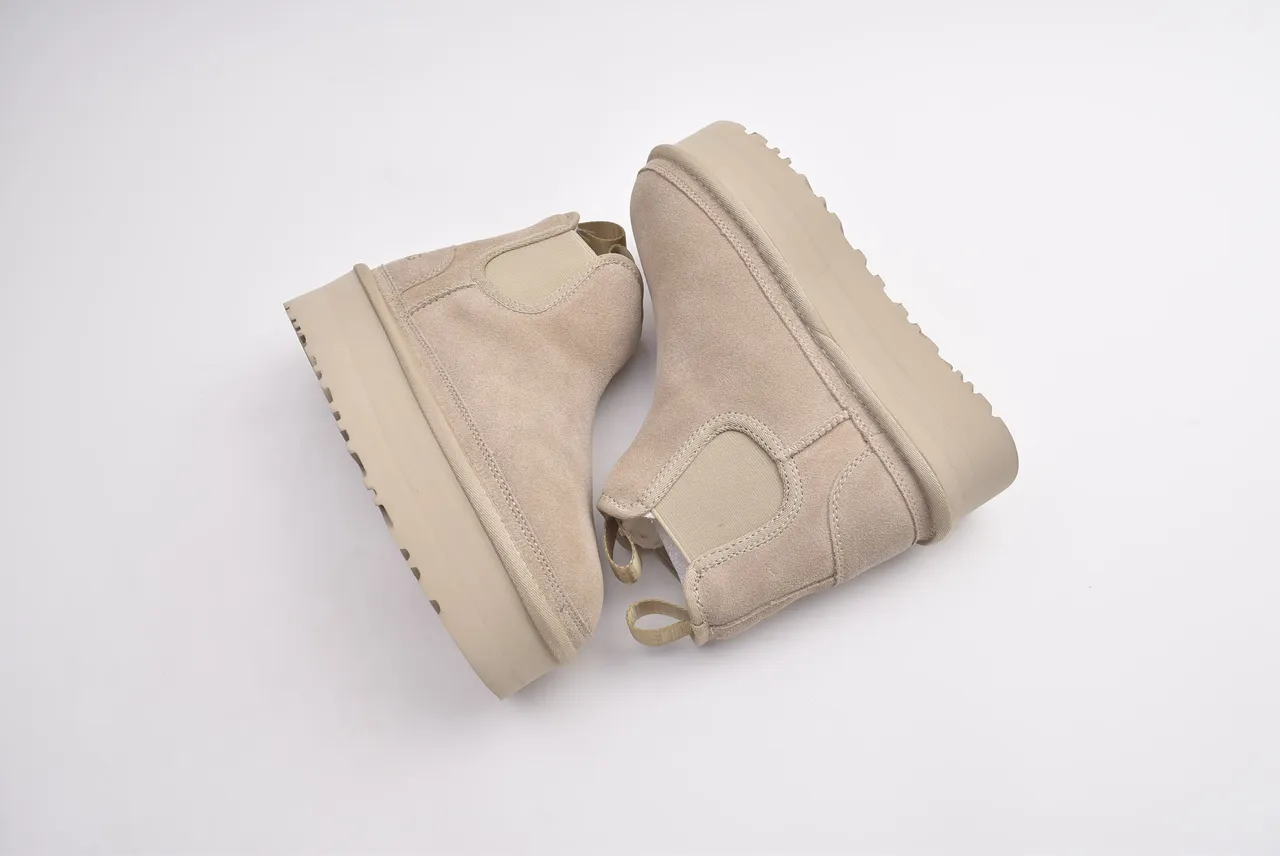 UGG Platform Chelsea Beige Sole Suede Upper Chelsea Boots