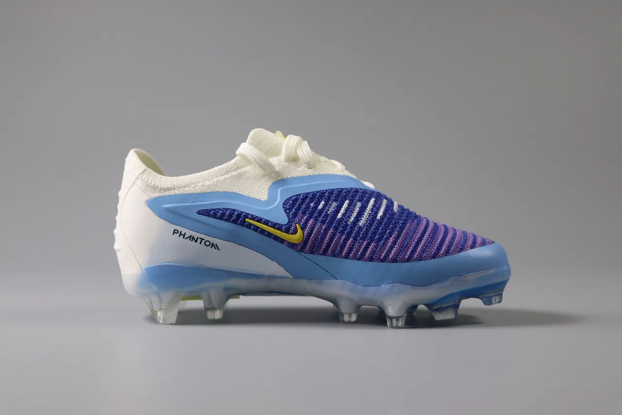 Nike Pink Green Low-Cut Synthetic Overlay Cage Artificial-Grass Soccer Shoes