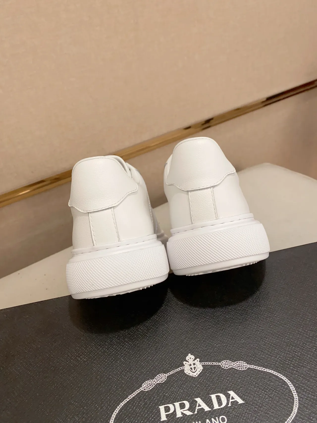 White Leather Low-Top Lifestyle Sneaker