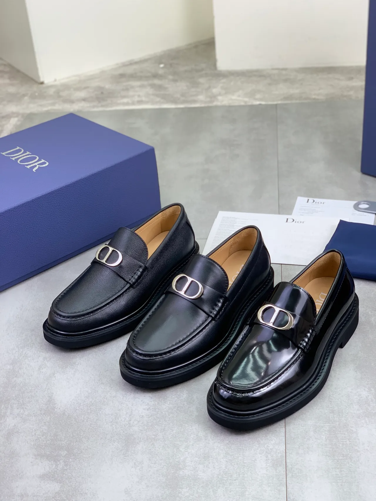 Dior Black Beige Textured Leather D-Shaped Metal Buckle Loafer