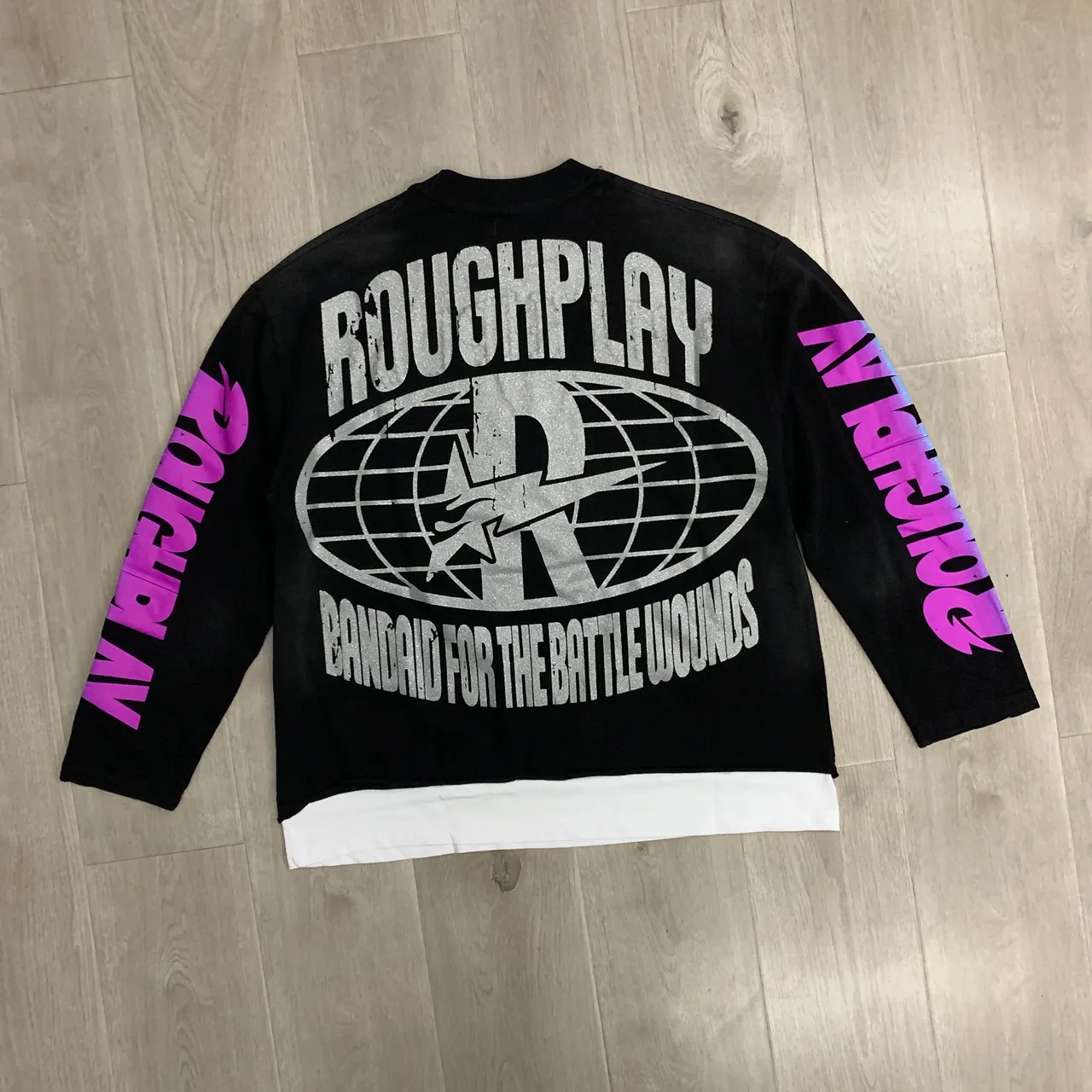 ROUGH Graphic-Print Cut-Hem Long-Sleeve Sweater