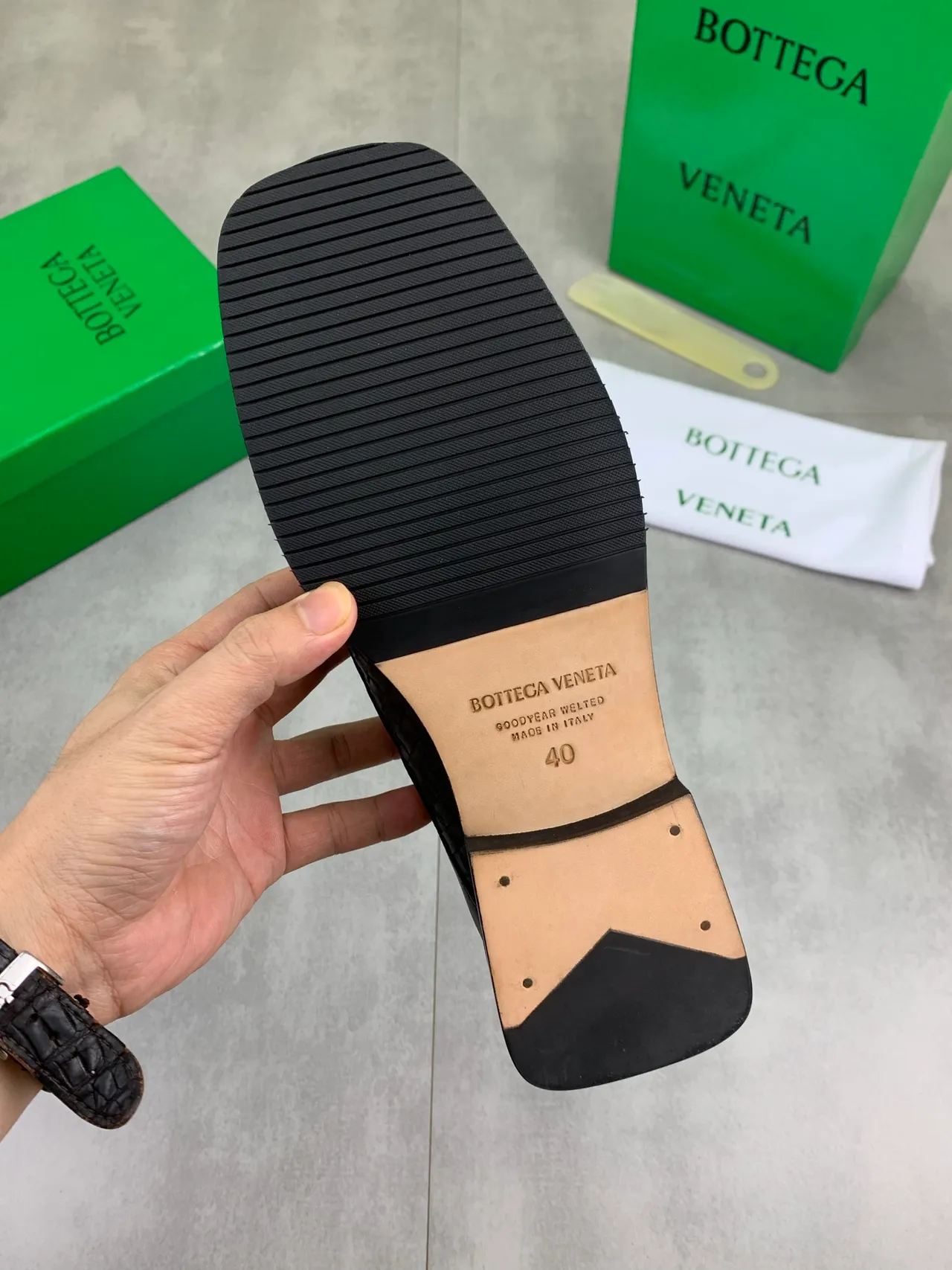 Bottega Veneta Black Intrecciato Woven Toe Smooth Leather Quarters Oxford Shoes