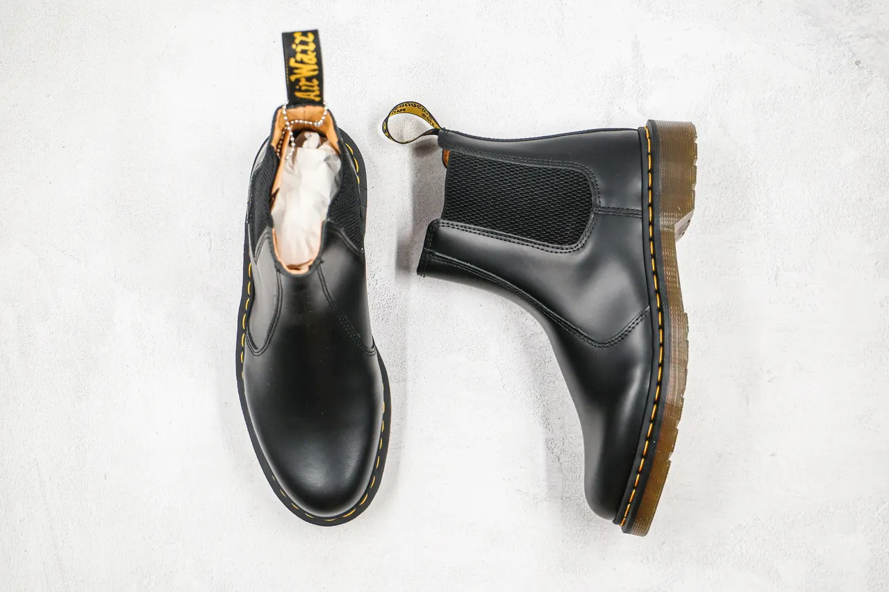 Dr. Martens Chelsea Boot Black Yellow Smooth Leather Welt Stitching Chelsea Boots