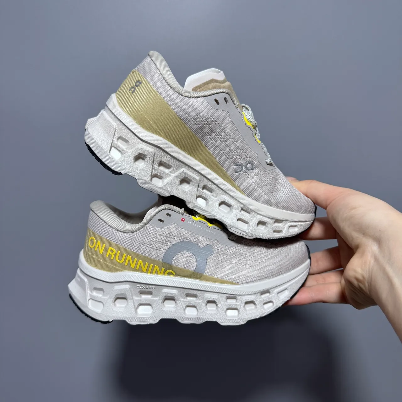 On Blue Purple Engineered Mesh Upper Segmented CloudTec Midsole Running Shoes