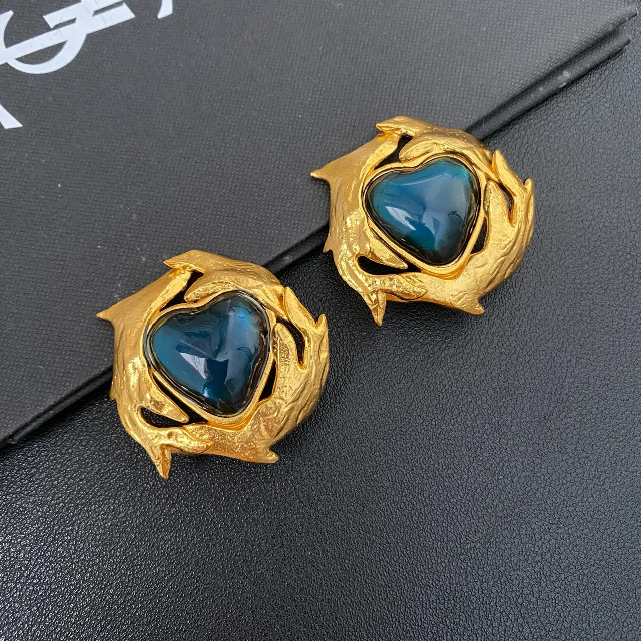 Gold Blue Heart-Shaped Cabochon Textured Organic Metalwork Brooch