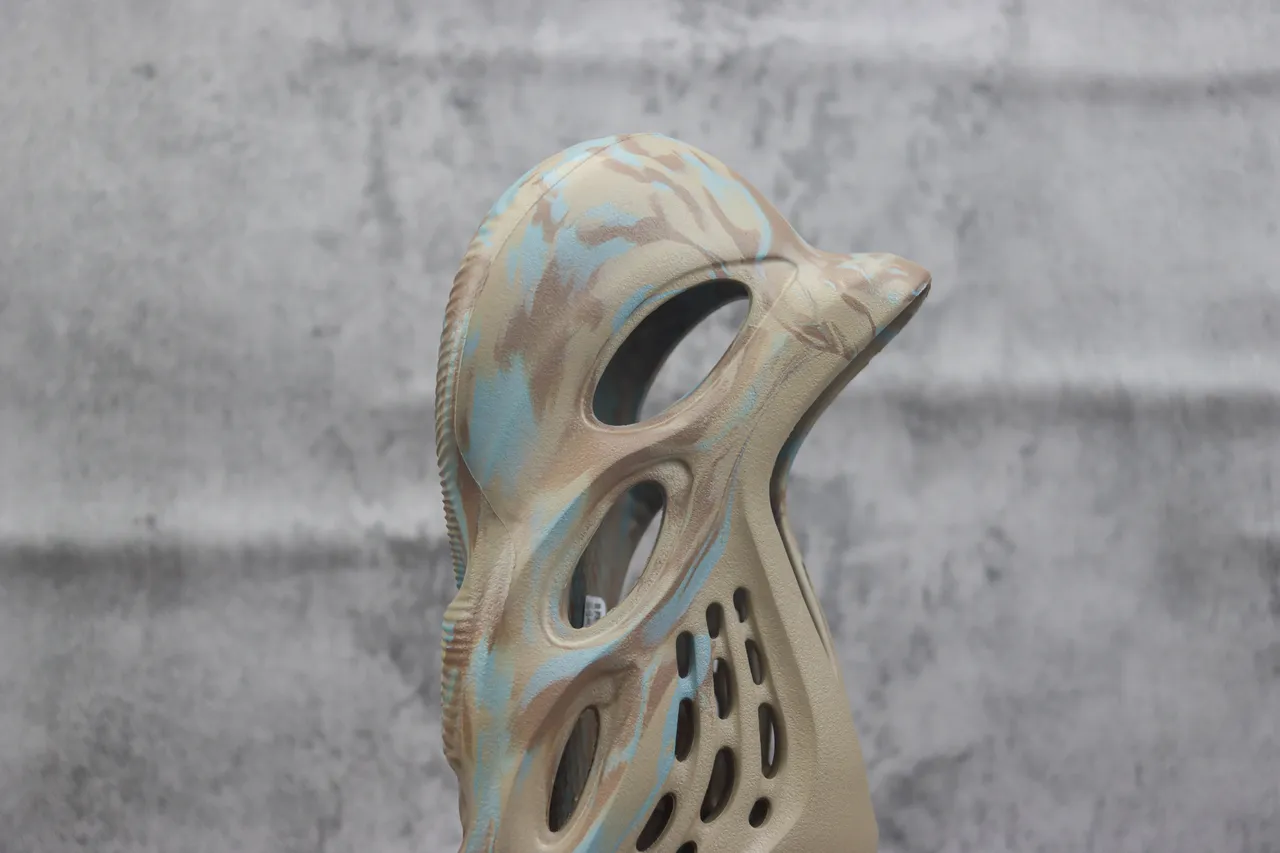 Crocs Classic Clog Beige Marbled Blue Pink Foam Clog