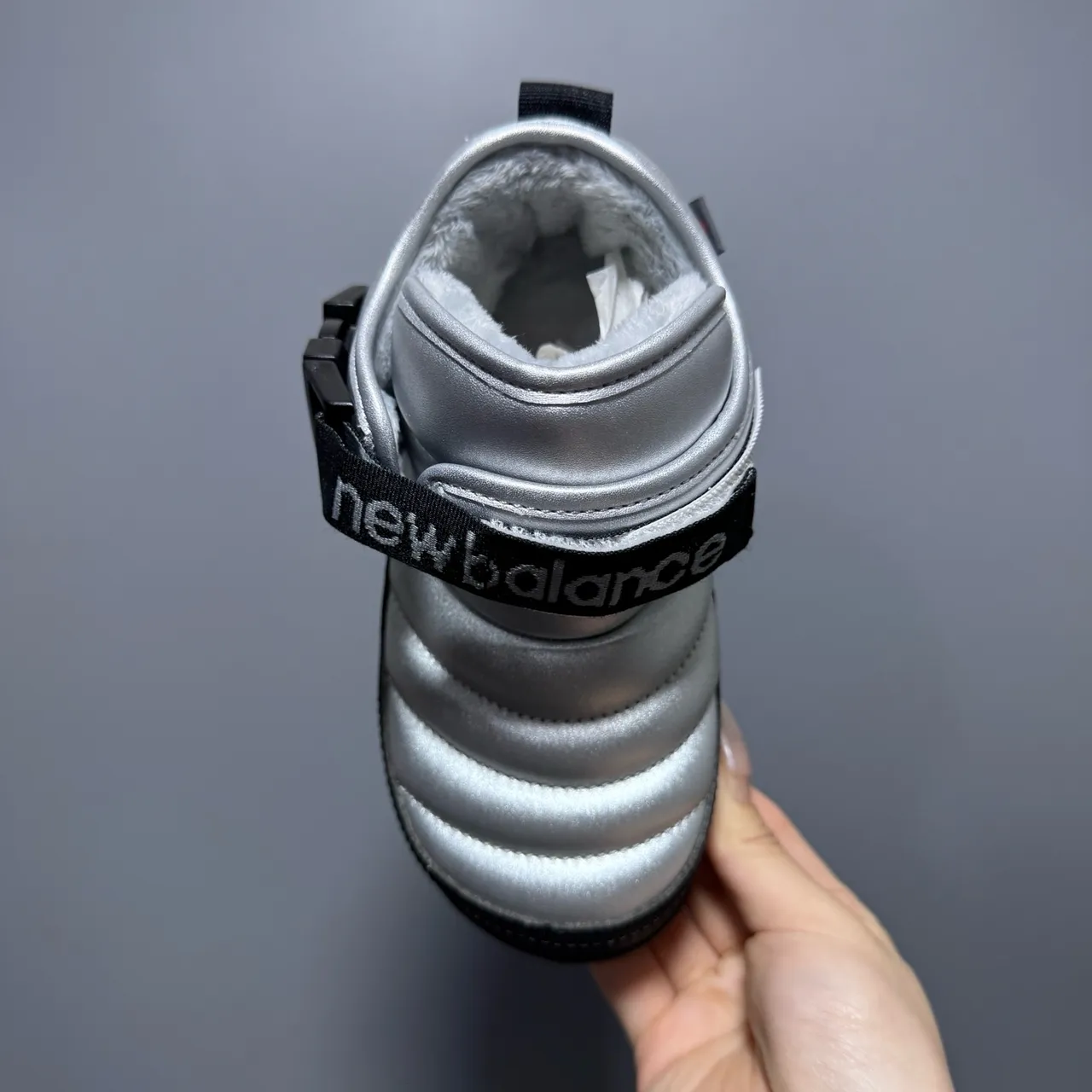 New Balance Silver Black Quilted Puffer Upper Single Velcro Strap Lifestyle Sneakers