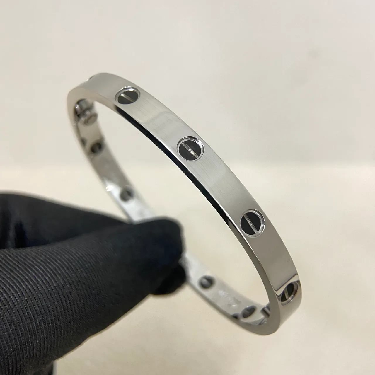 Cartier Love Screw-Motif Polished Silver Bracelet