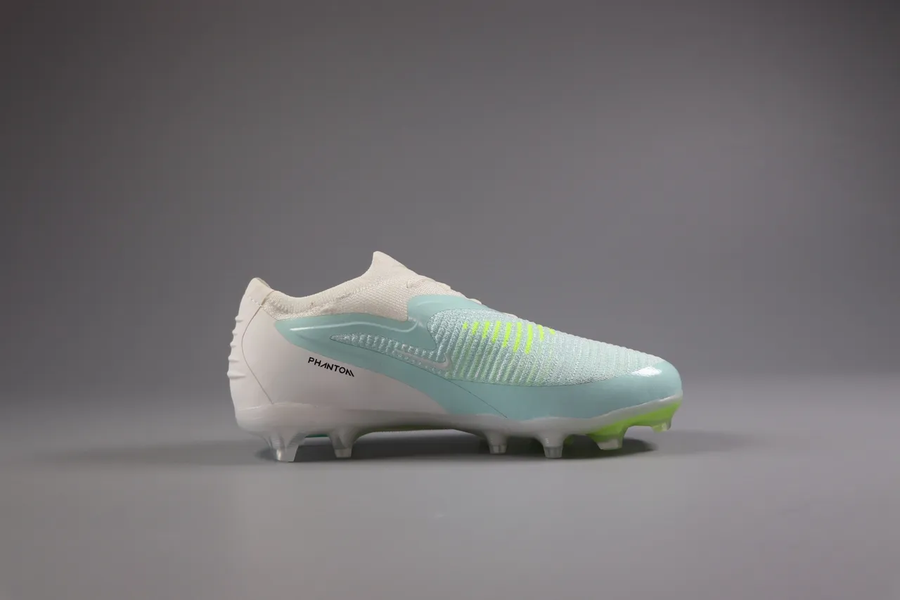 Nike Pink Green Low-Cut Synthetic Overlay Cage Artificial-Grass Soccer Shoes
