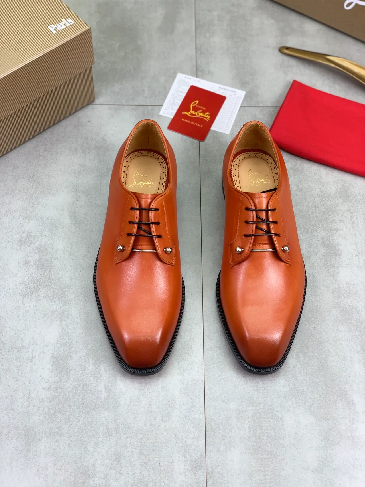 Christian Louboutin Orange Black Cap-Toe Metal Eyelet Accents Oxford Shoes
