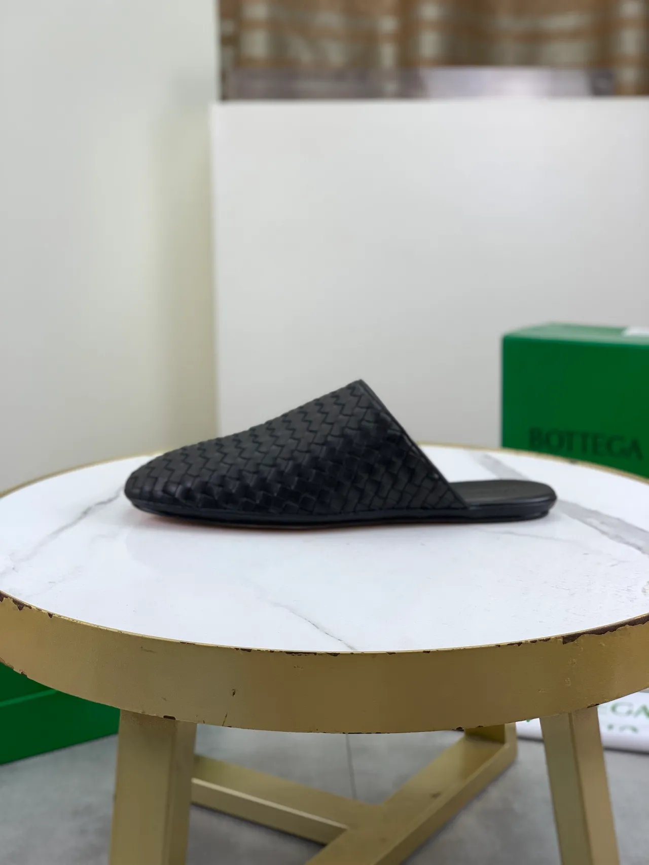 Bottega Veneta Cassette Black Woven Intrecciato Leather Backless Slip-On Casual Shoes