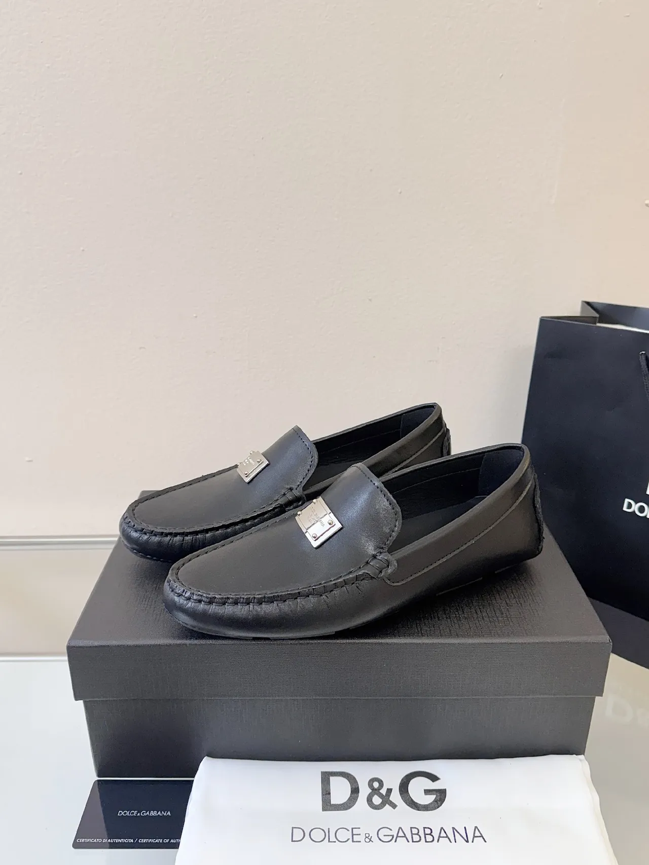 Dolce & Gabbana Portofino Black Leather Metal Plaque Loafers