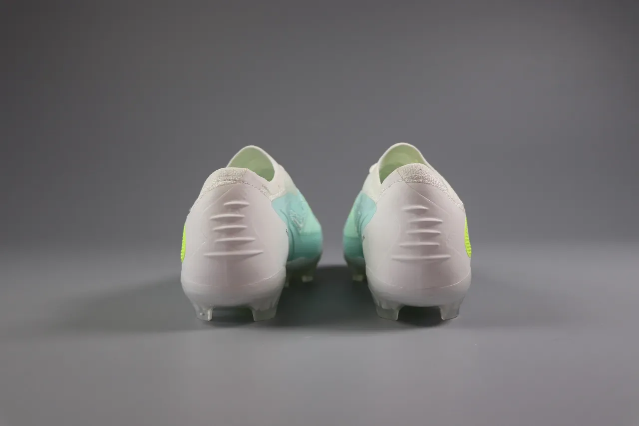 Nike Pink Green Low-Cut Synthetic Overlay Cage Artificial-Grass Soccer Shoes