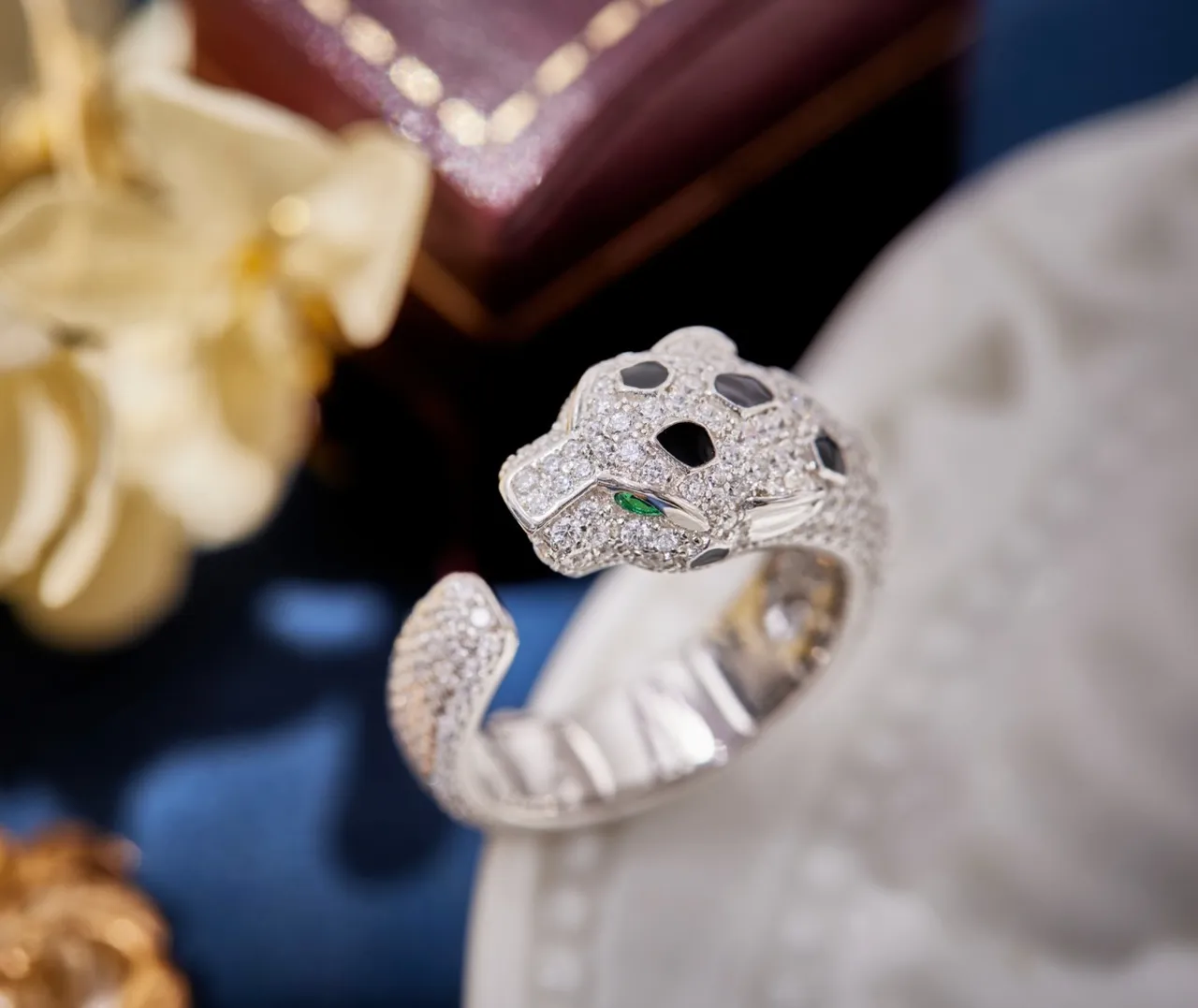 Cartier Panthère Panther Head Pavé Diamond Ring