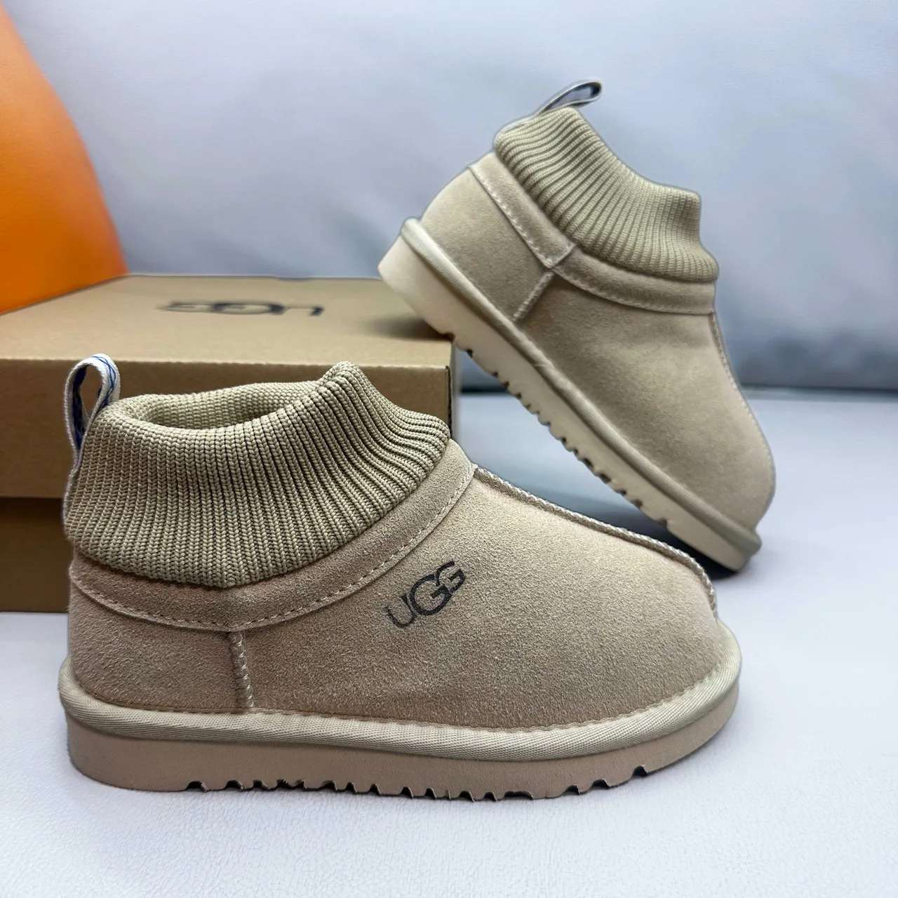 UGG Brown Beige Suede Upper Ribbed Knit Cuff Snow Boots