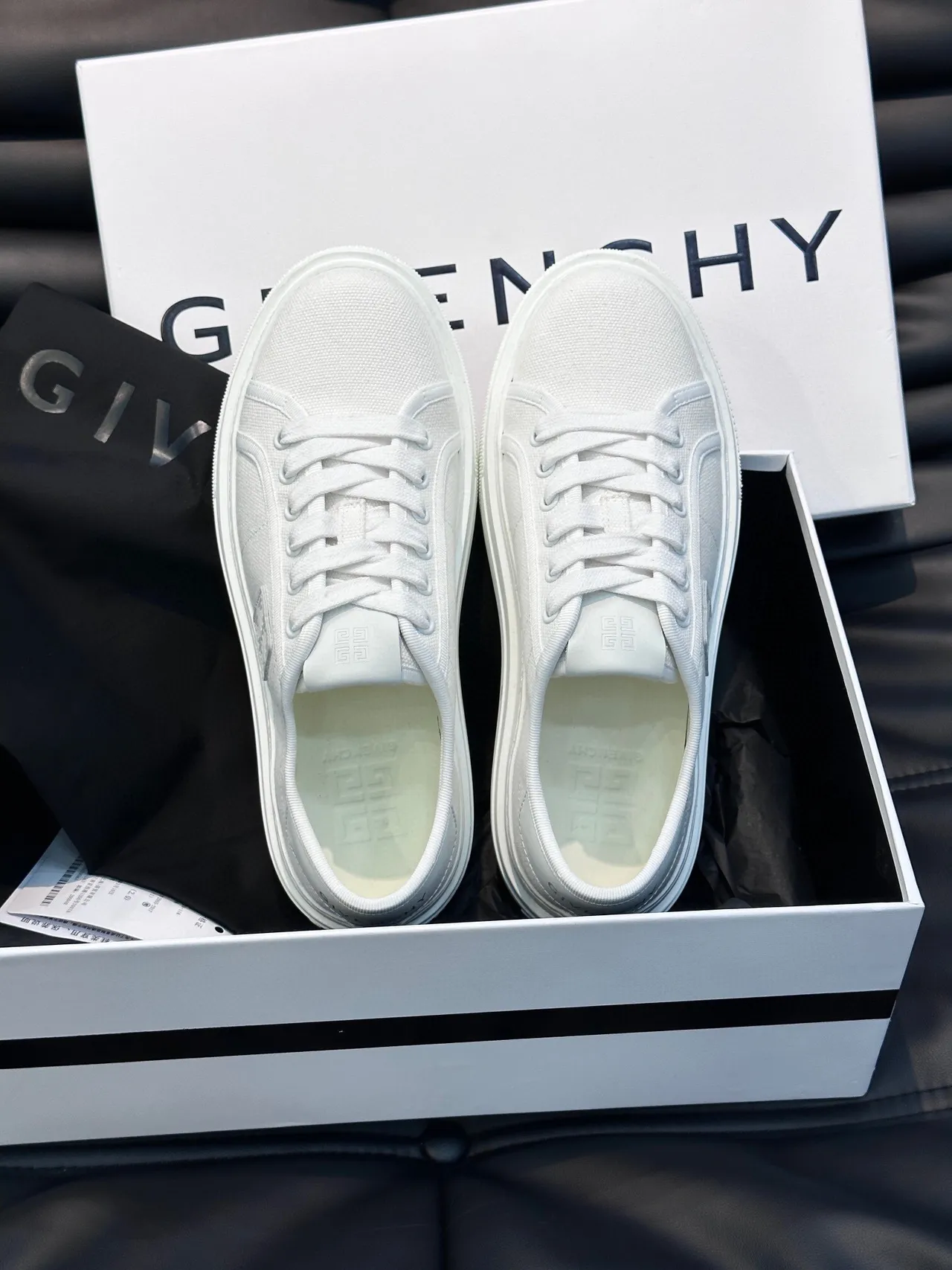 Givenchy White Minimalist Low-Top Lifestyle Sneakers