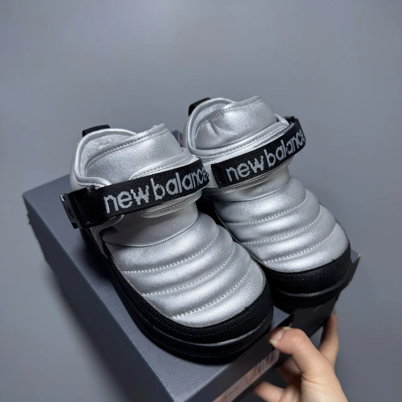 New Balance Silver Black Quilted Puffer Upper Single Velcro Strap Lifestyle Sneakers