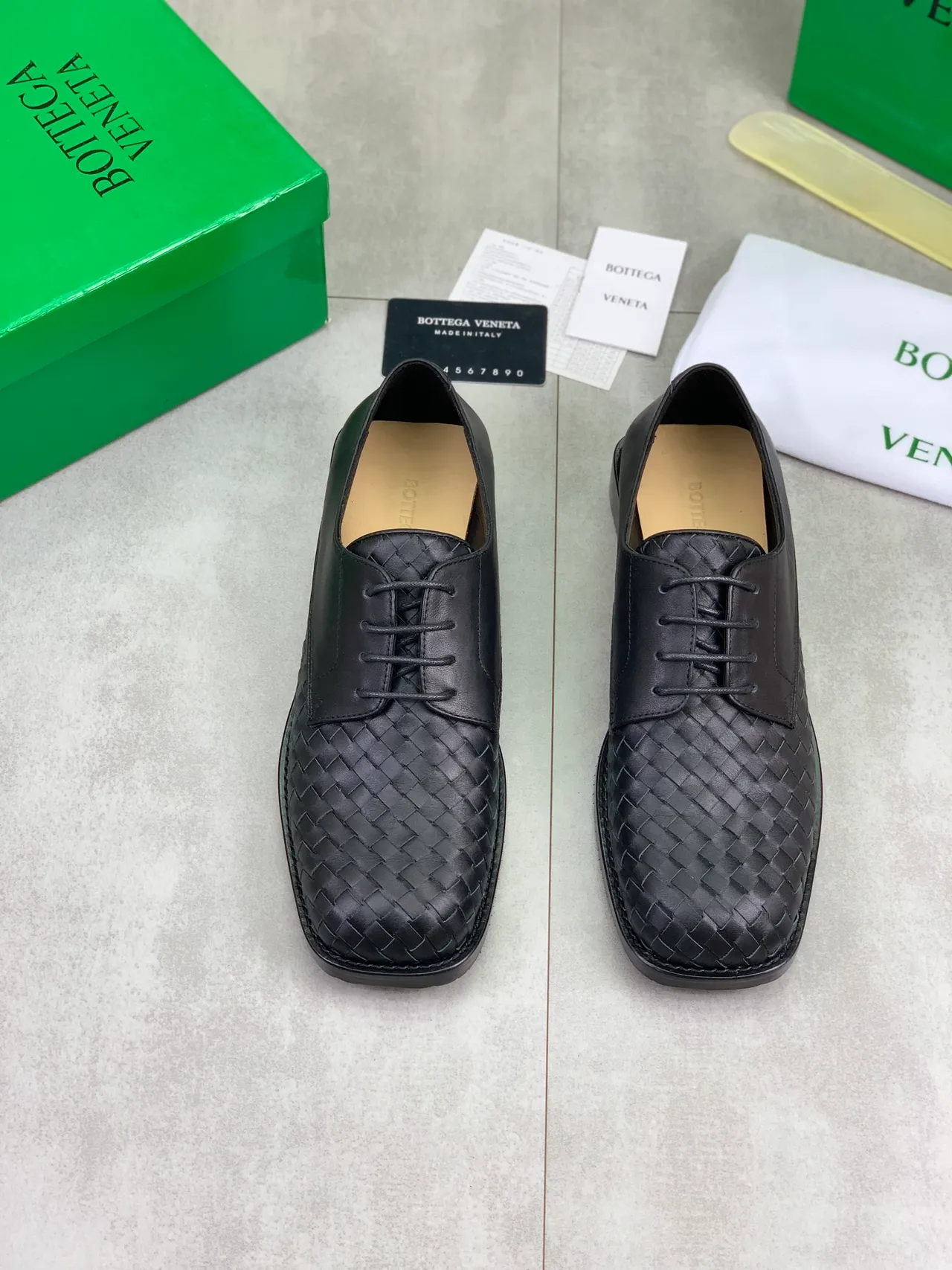 Bottega Veneta Black Intrecciato Woven Toe Smooth Leather Quarters Oxford Shoes