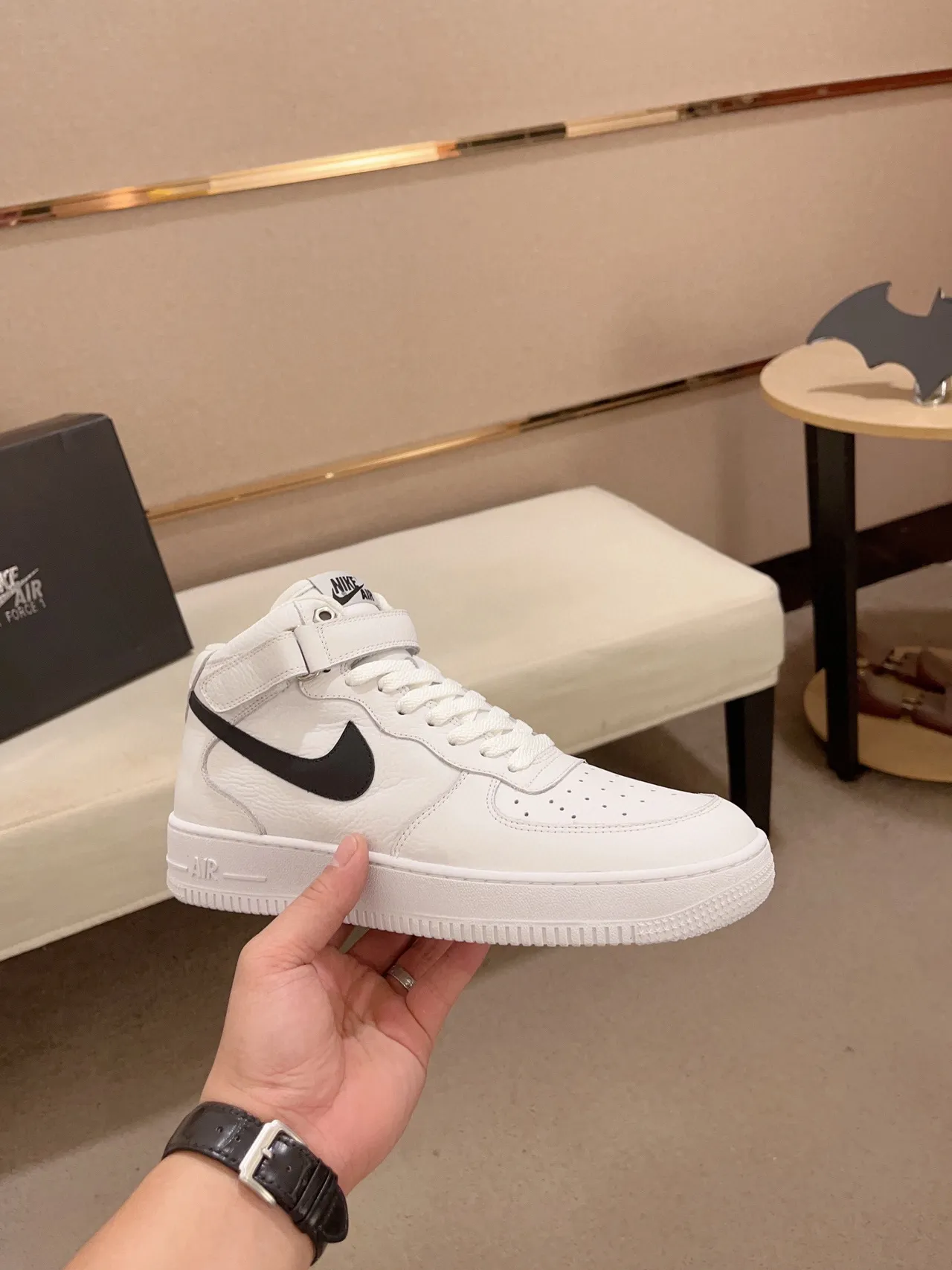 Nike White Black High-Top Leather Upper Lifestyle Sneakers