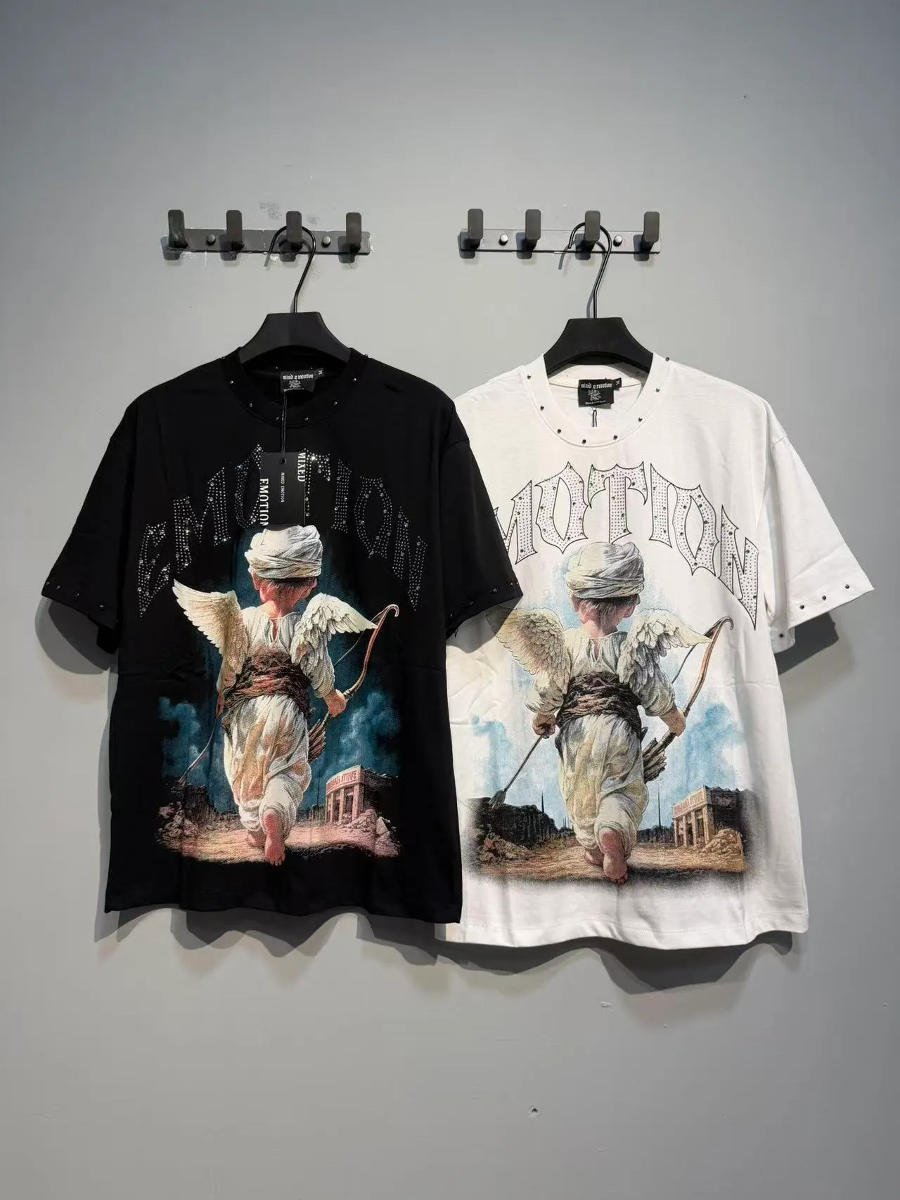 Mixed Emotion Angel Graphic Rhinestone Embellished Black T-Shirt