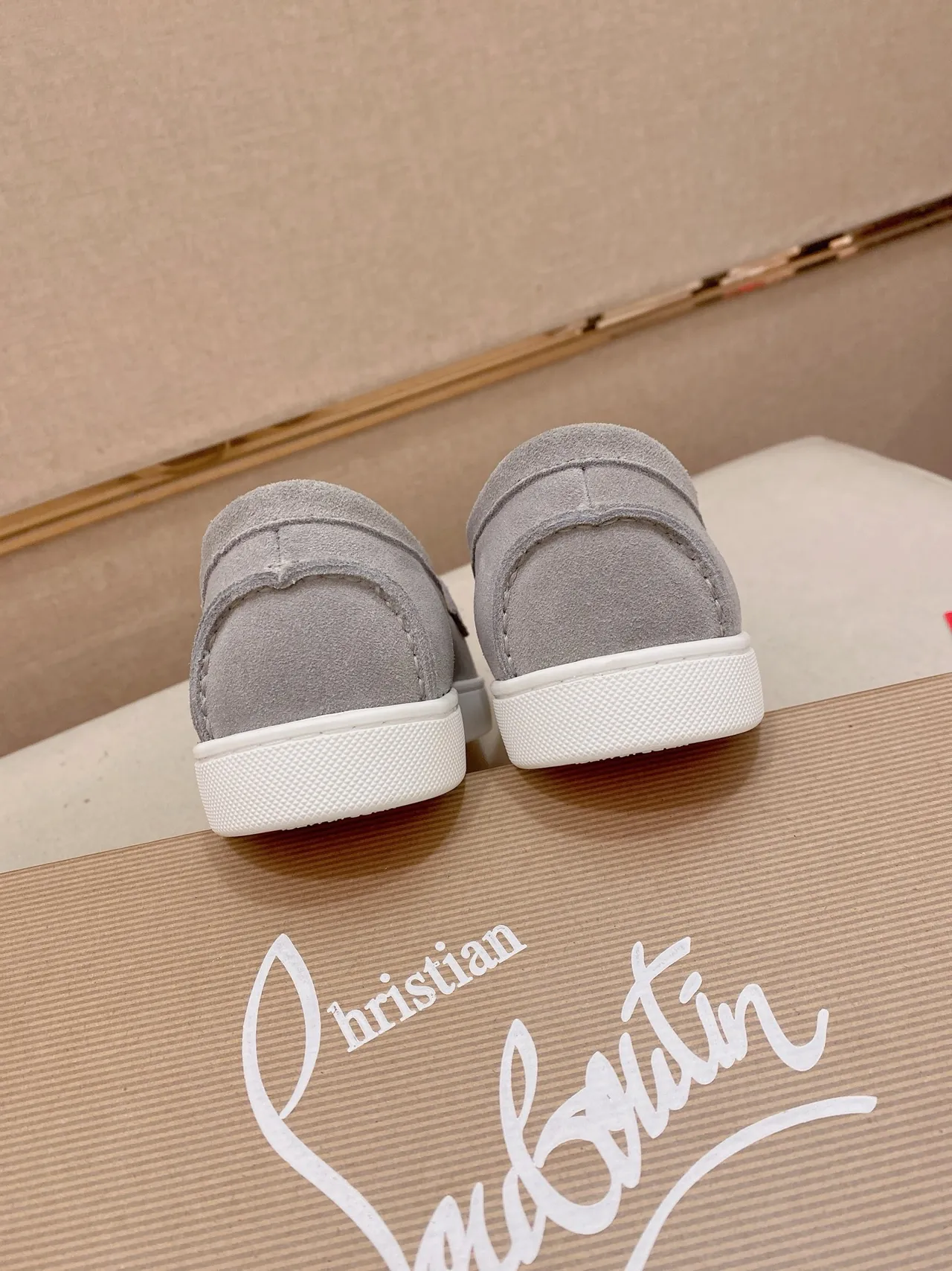 Gray White Suede Upper Moc-Toe Stitching Loafer
