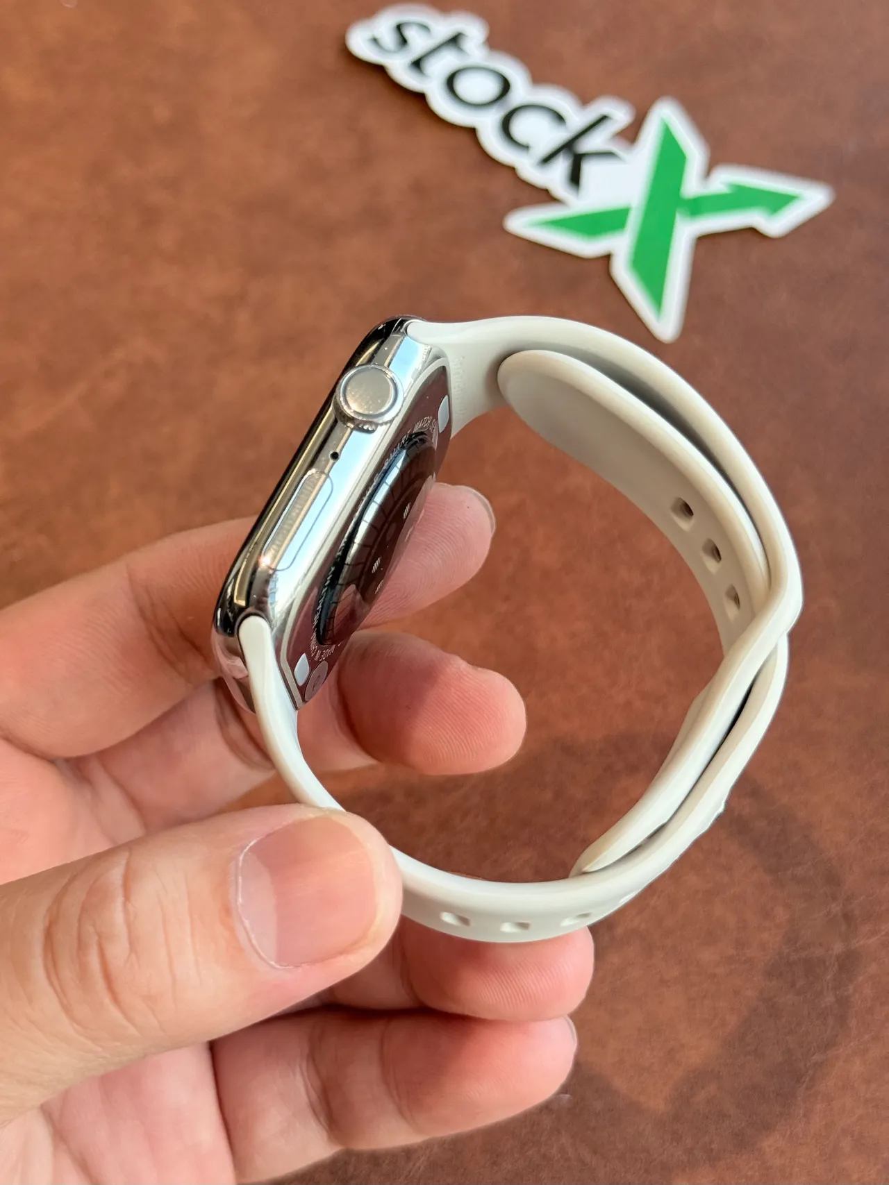 Apple Beige Silver Flat-Edged Stainless Steel Case Off-White Silicone Band Sports Watch