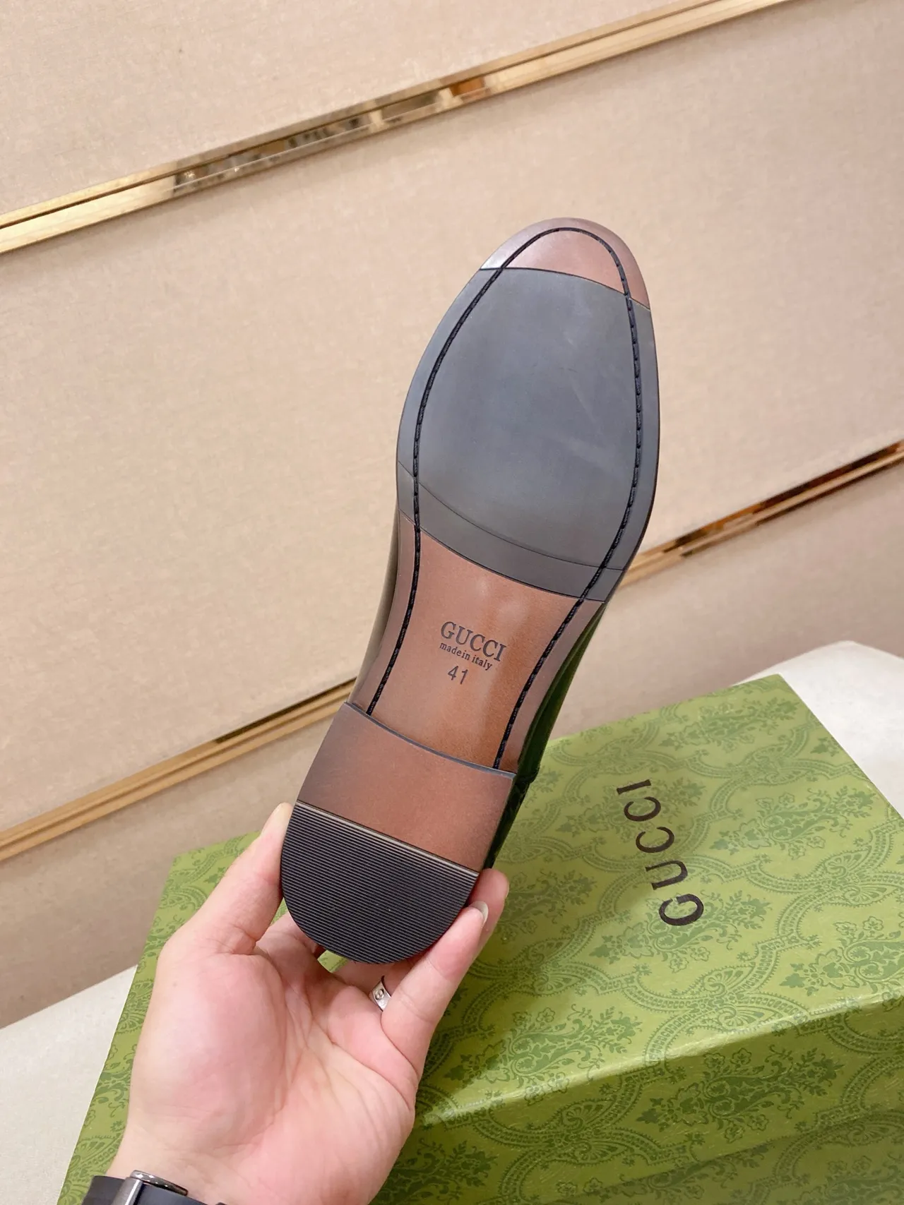 Gucci Two-Tone Cap-Toe Oxford Shoe